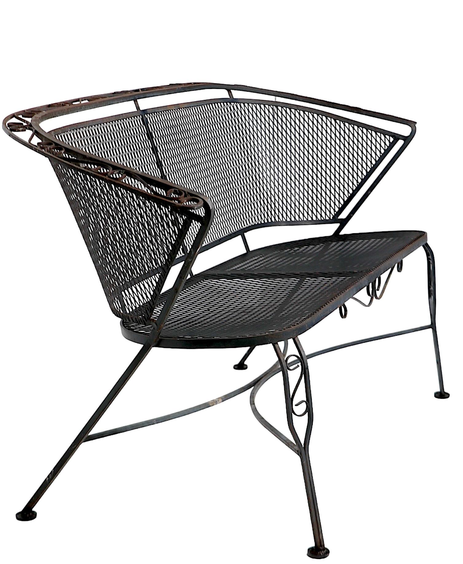 Fer forgé Mid Century Garden Patio Poolside  Settee de Woodard Bon état - En vente à New York, NY