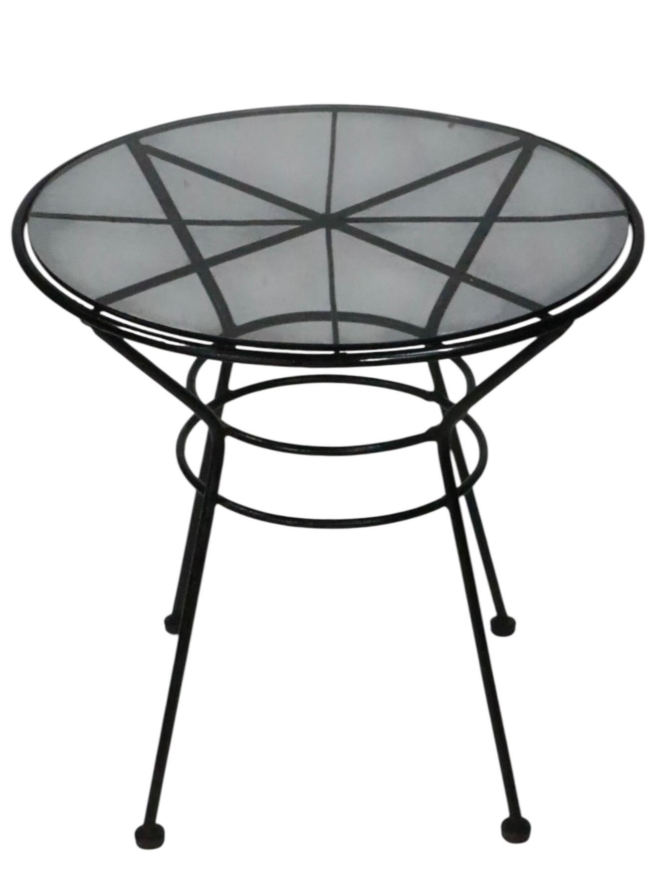 Table d'appoint en fer forgé du milieu du siècle pour le jardin, le patio et la piscine en vente 13