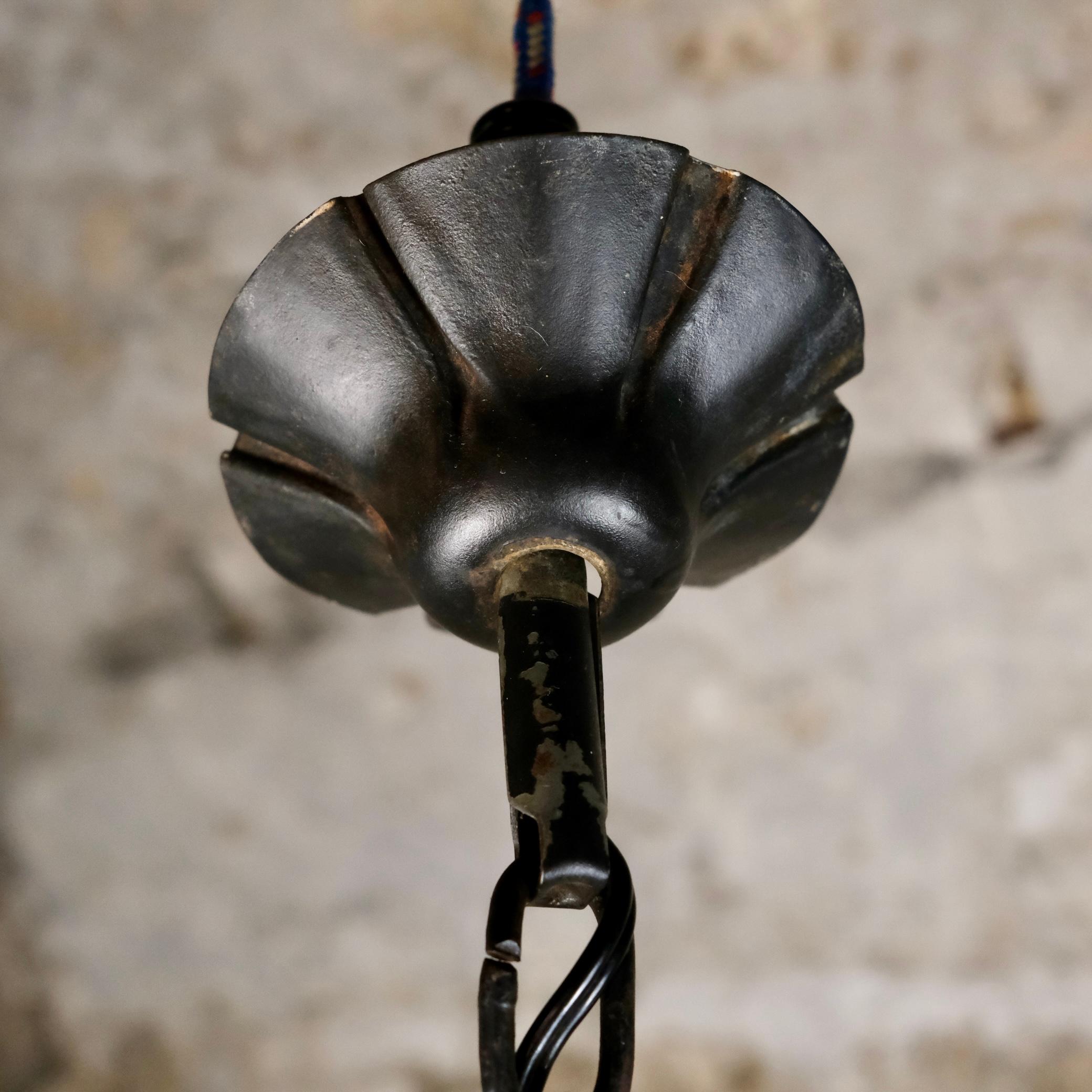 Farol de hierro forjado de mediados de siglo, Francia, años 50 en venta 8