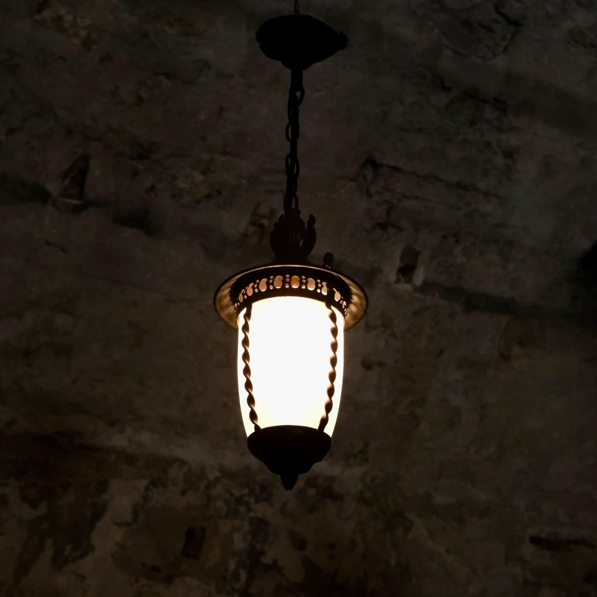 Farol de hierro forjado de mediados de siglo, Francia, años 50 en venta 9