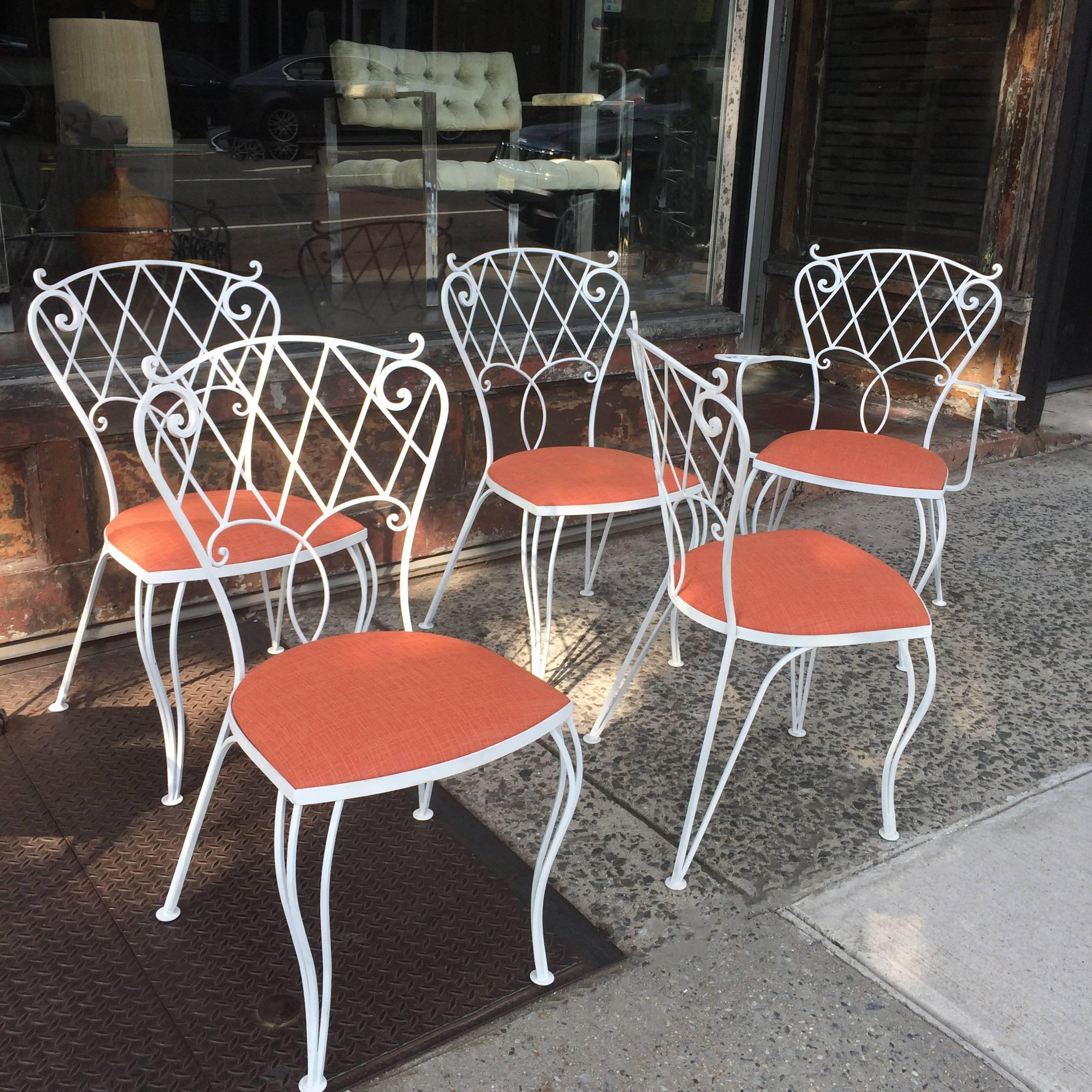 Mid Century Wrought Iron Patio Garden Dining Chair Set In Good Condition In Brooklyn, NY