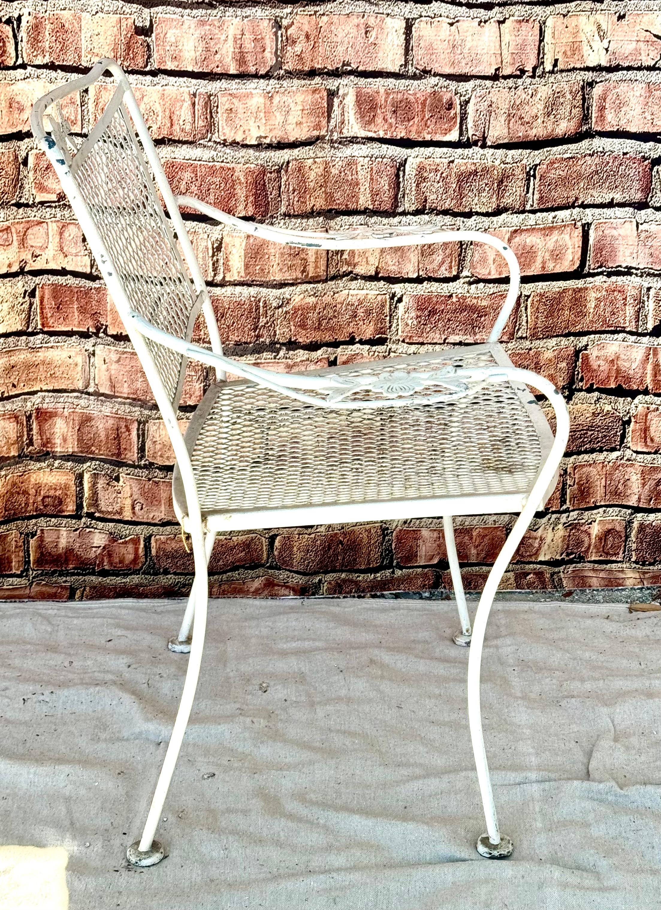 Mid-Century Wrought Iron Patio Table And Four Chairs For Sale 6