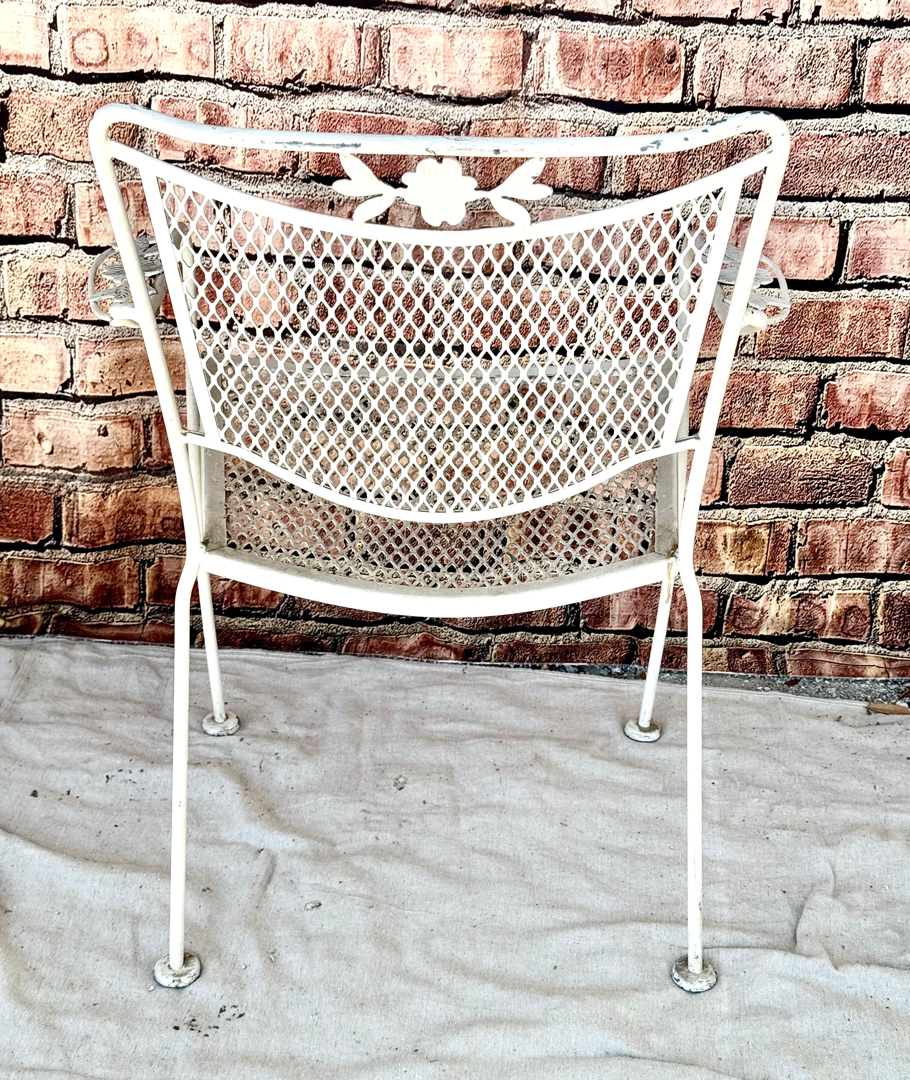 Mid-Century Wrought Iron Patio Table And Four Chairs For Sale 7
