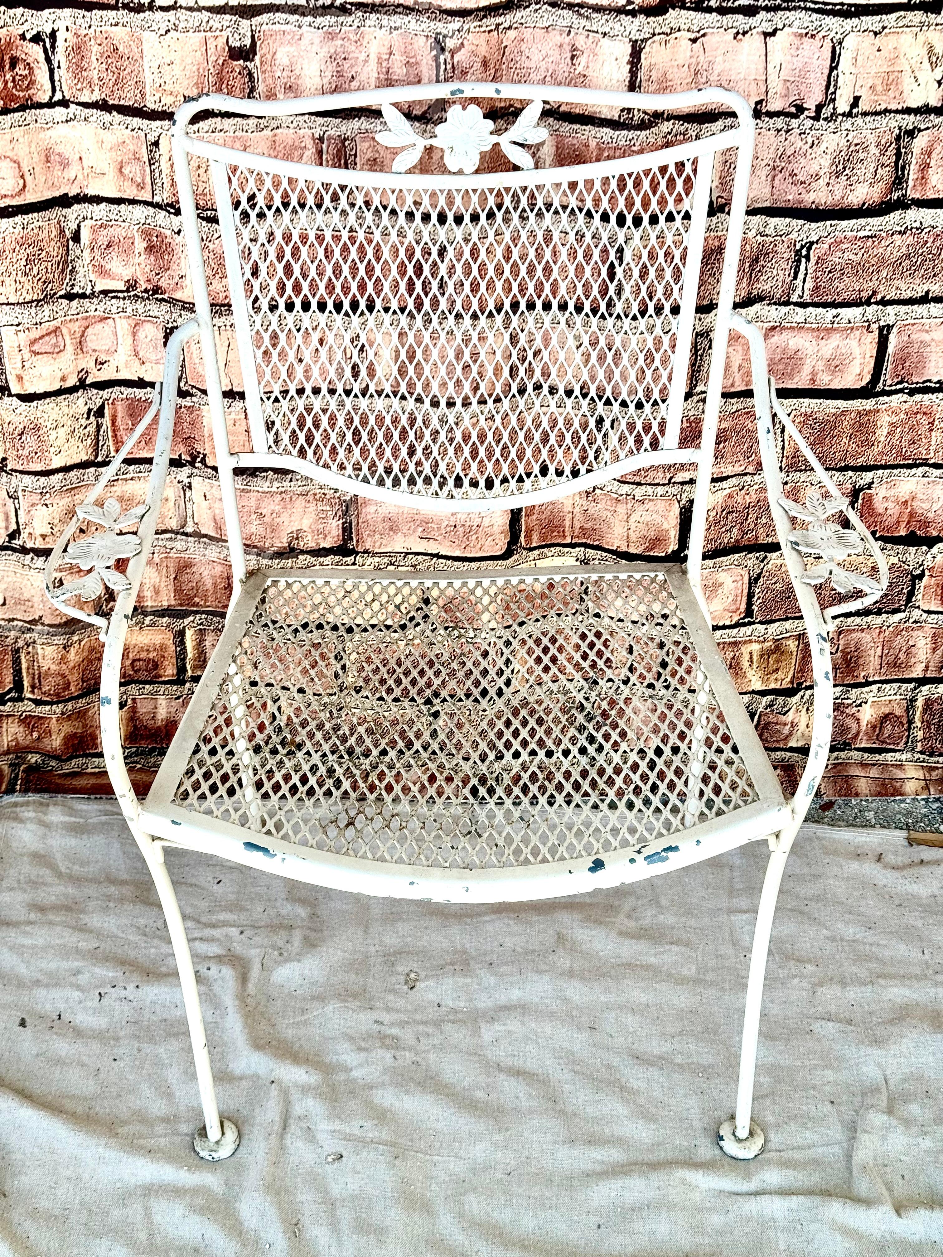 Mid-Century Wrought Iron Patio Table And Four Chairs For Sale 8