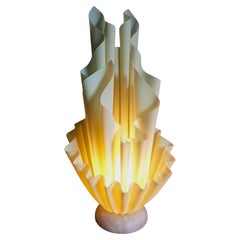 Lampe Corolle jaune du milieu du siècle par Georgia Jacob, France 1970