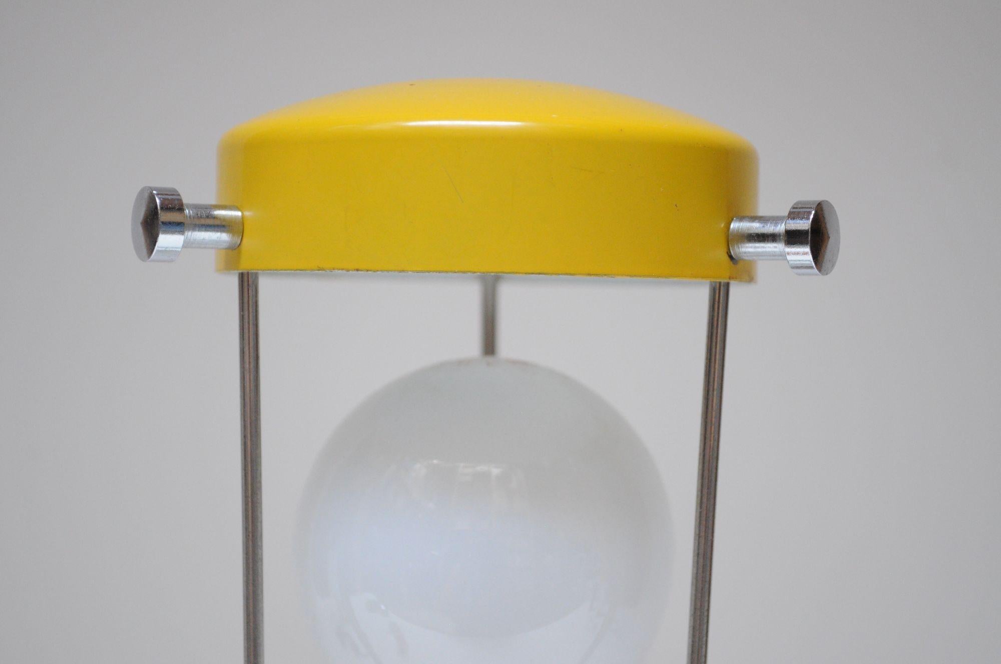 Mid-Century Yellow Cylindrical Lantern Table Lamp with Three-Way Walnut Switch For Sale 4