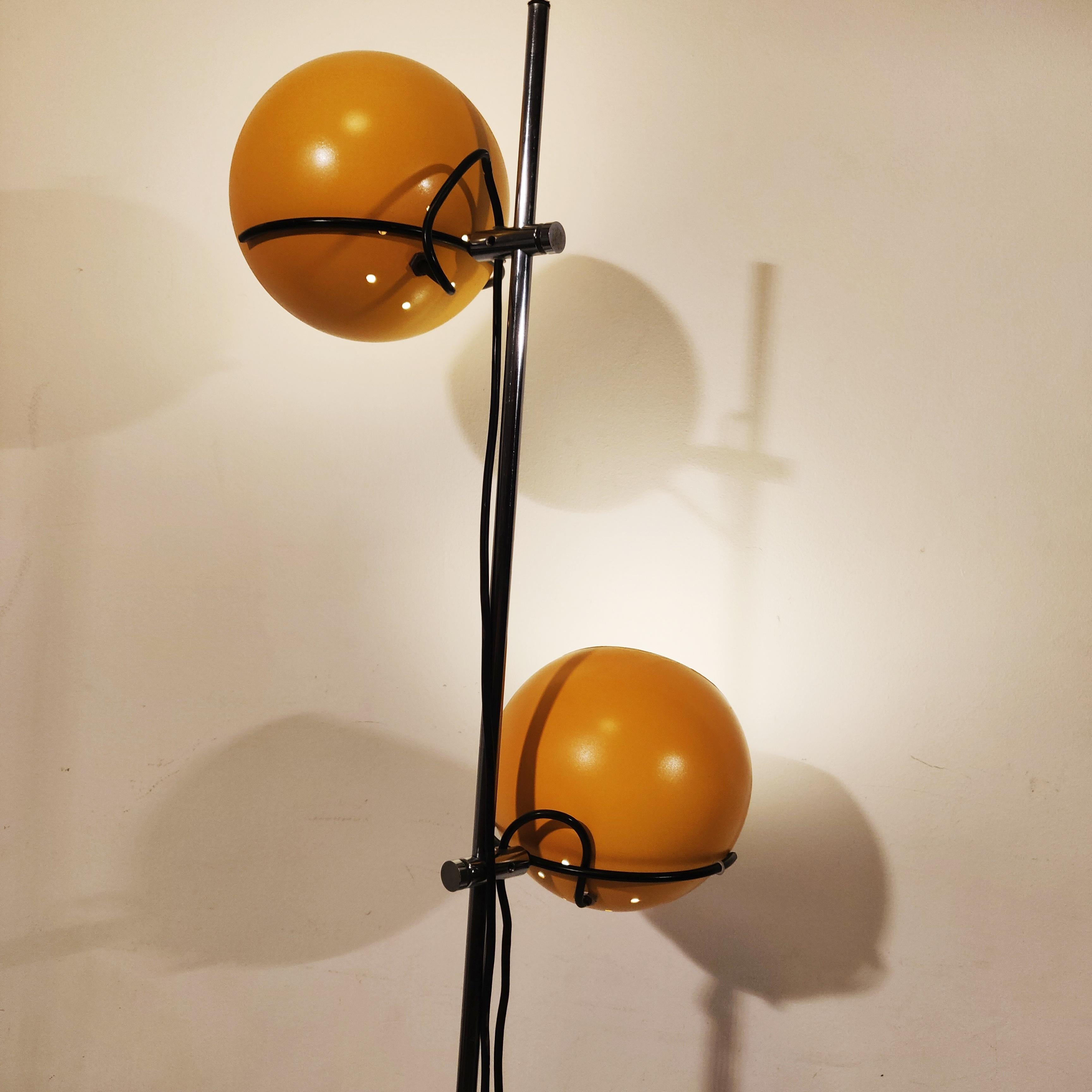 Mid Century Yellow Eyeball Floor Lamp, 1960s 3