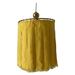 Lampe suspendue du milieu du siècle en tissu jaune et cadre en laiton, années 1960, Allemagne