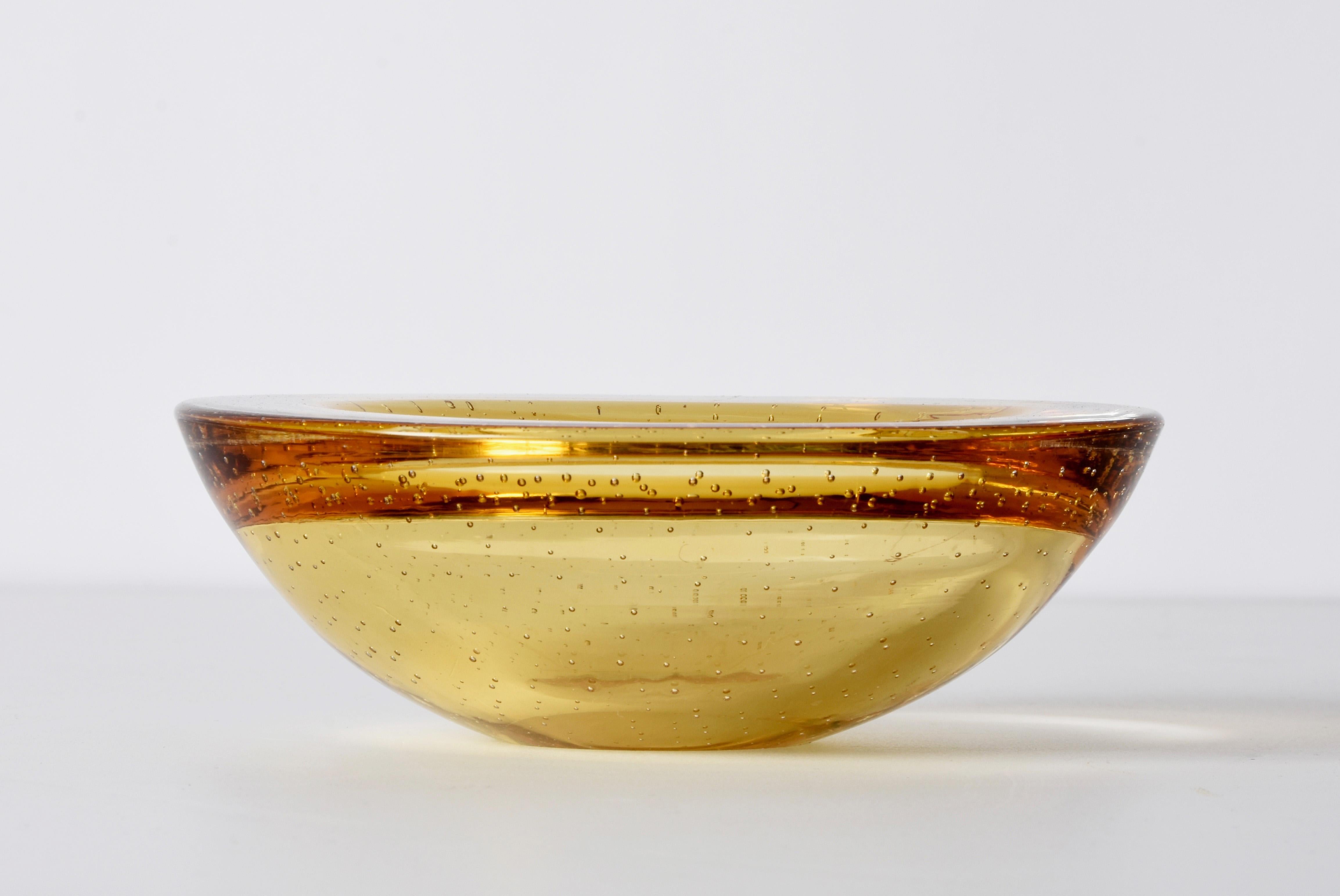 Italian Mid-Century Yellow Murano Glass Bullicante Bowl, Galliano Ferro, Italy 1960s For Sale