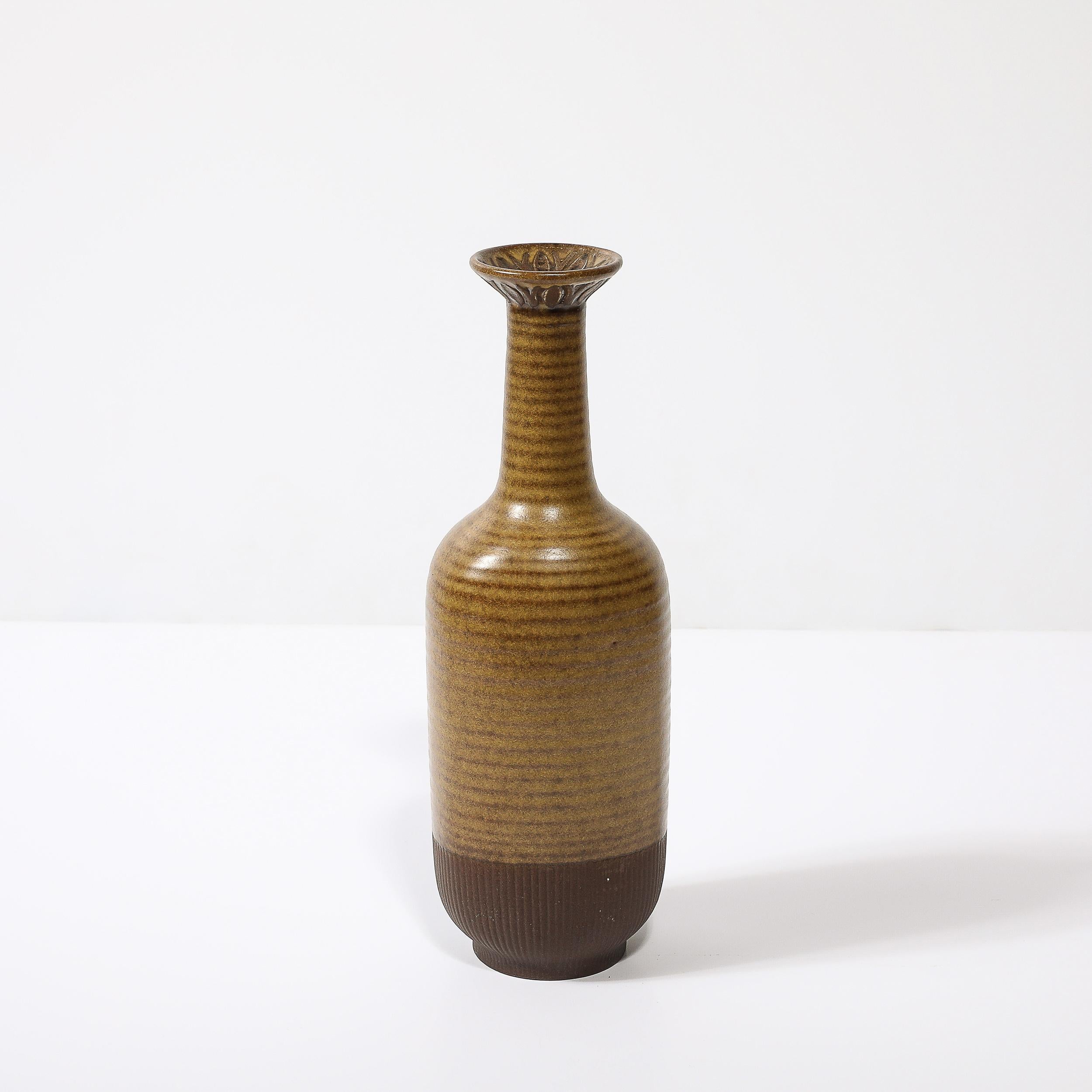 Ceramica Vaso a righe giallo ocra e umido di metà secolo di Gunnar Nylund per Rörstrand in vendita