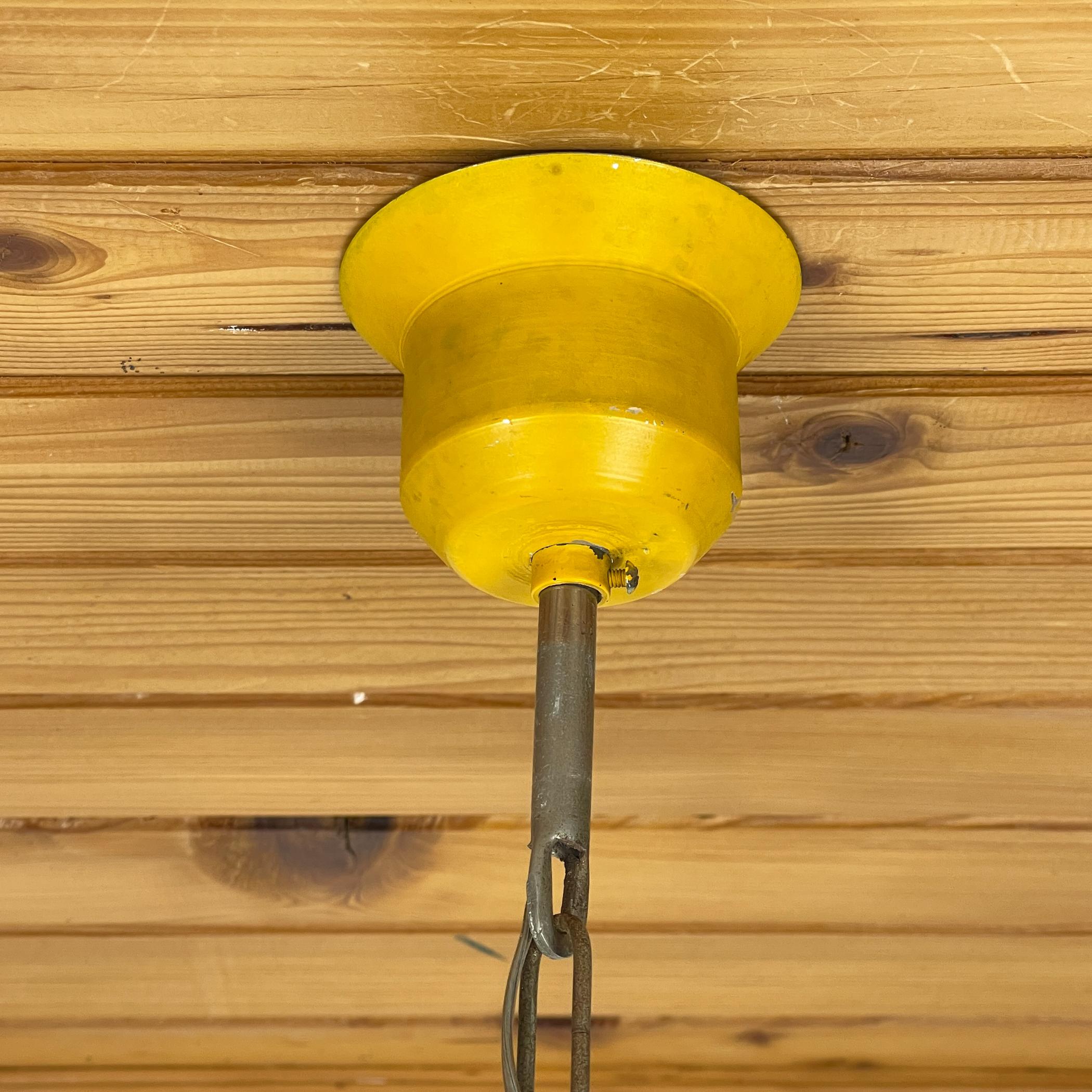 Mid-century yellow pendant lamp, Italy 1960s For Sale 10