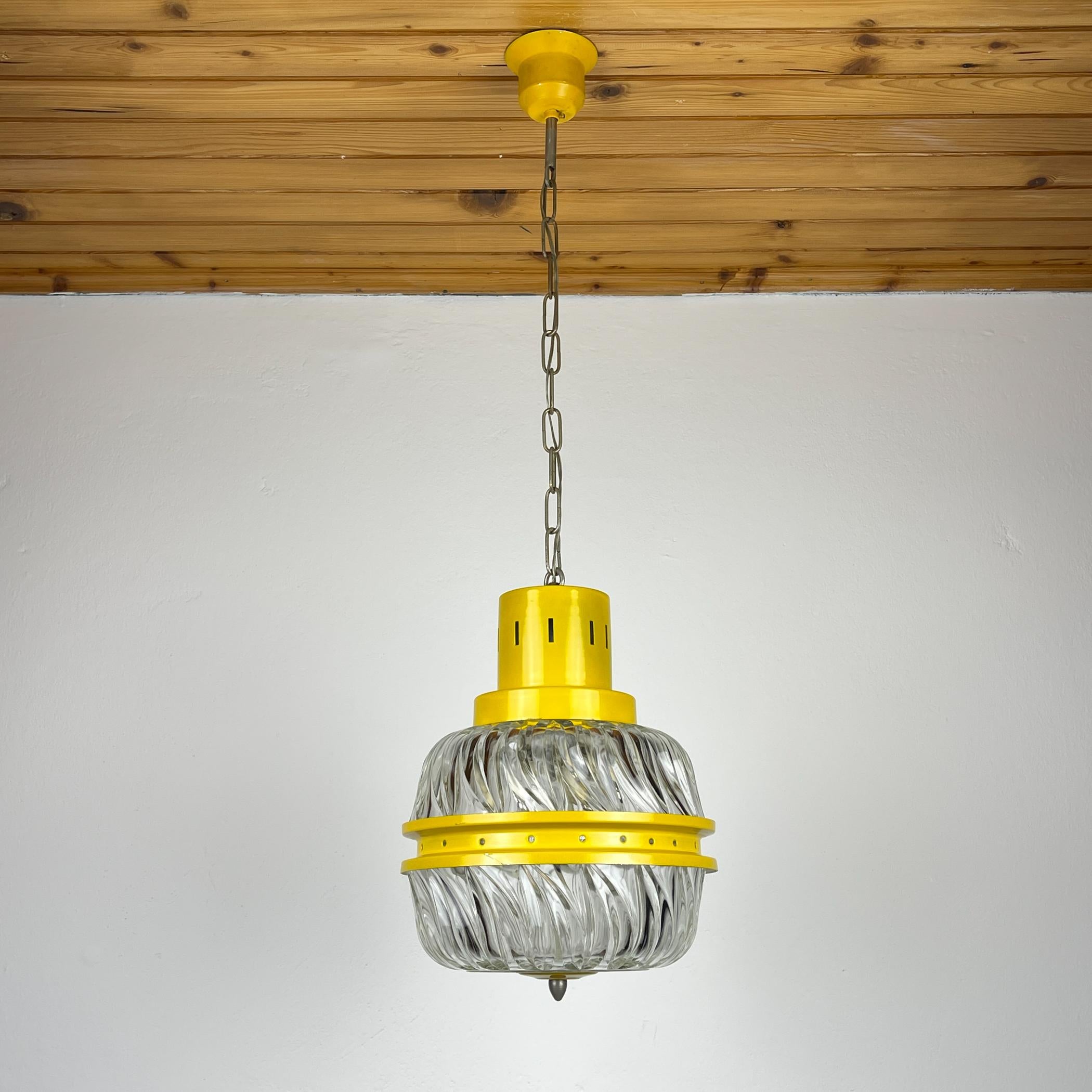 Italian Mid-century yellow pendant lamp, Italy 1960s For Sale