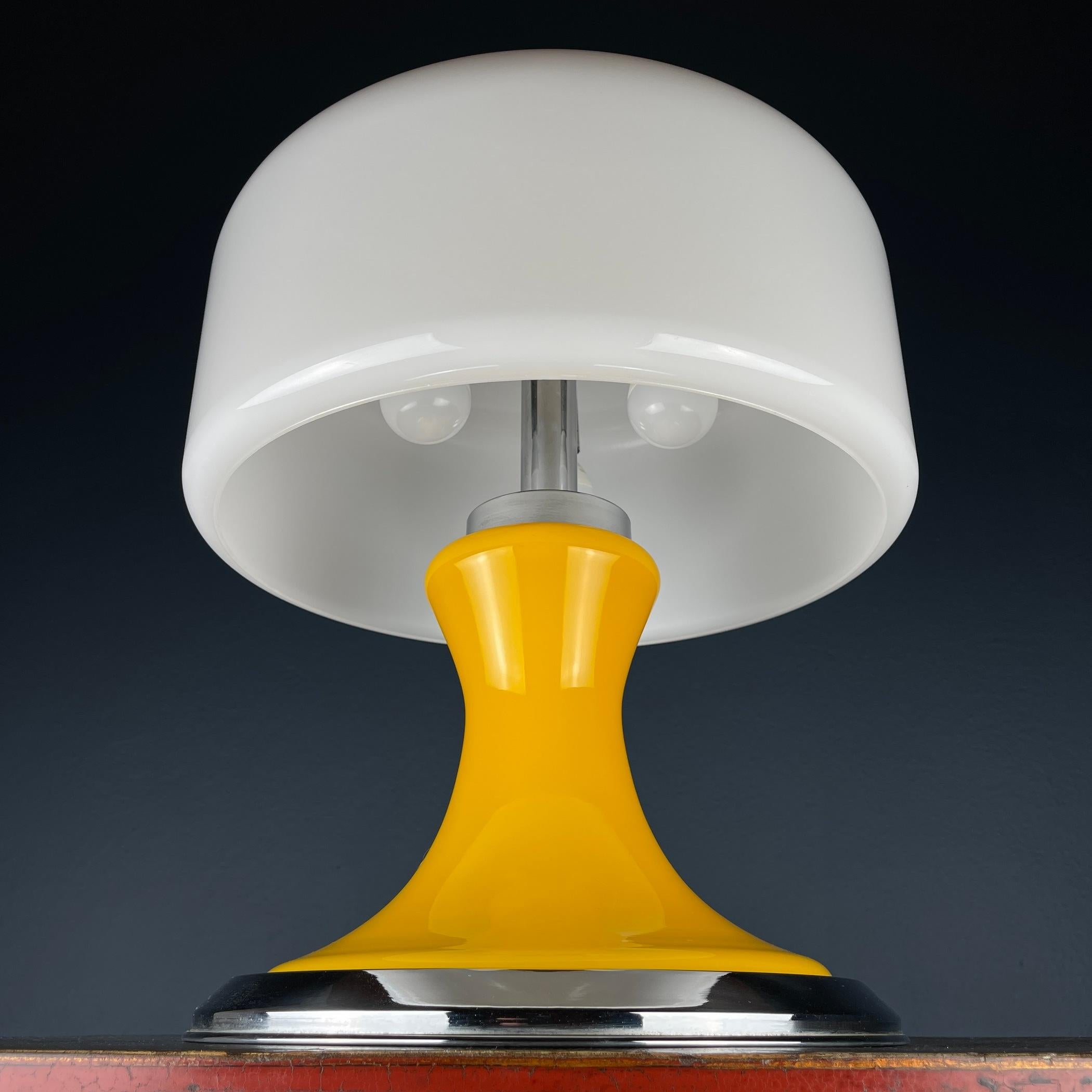20th Century Mid-century yellow table lamp Italy 1970s For Sale