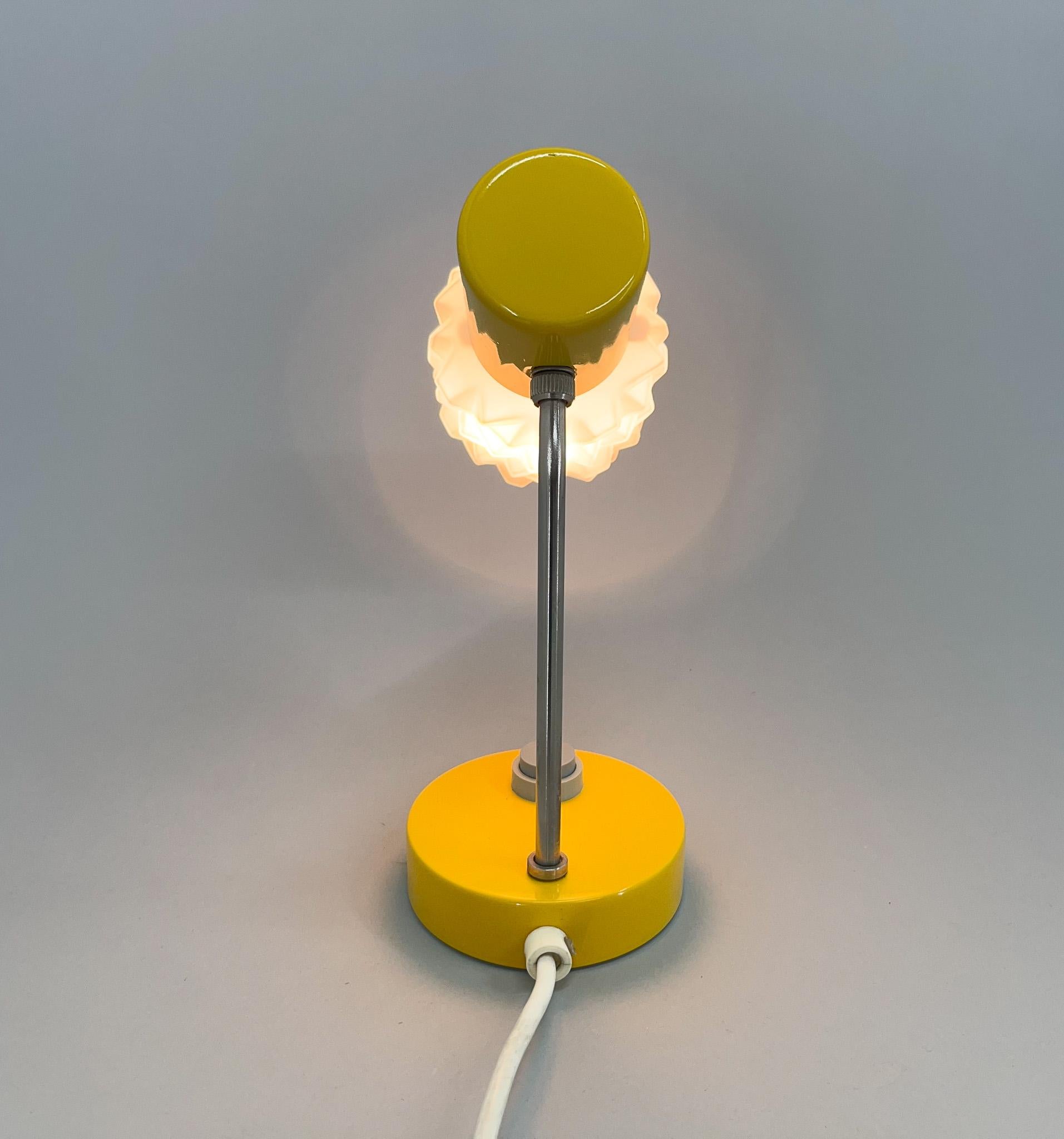 Mid-Century Yellow & White Table or Bedside Lamp, 1970s For Sale 2