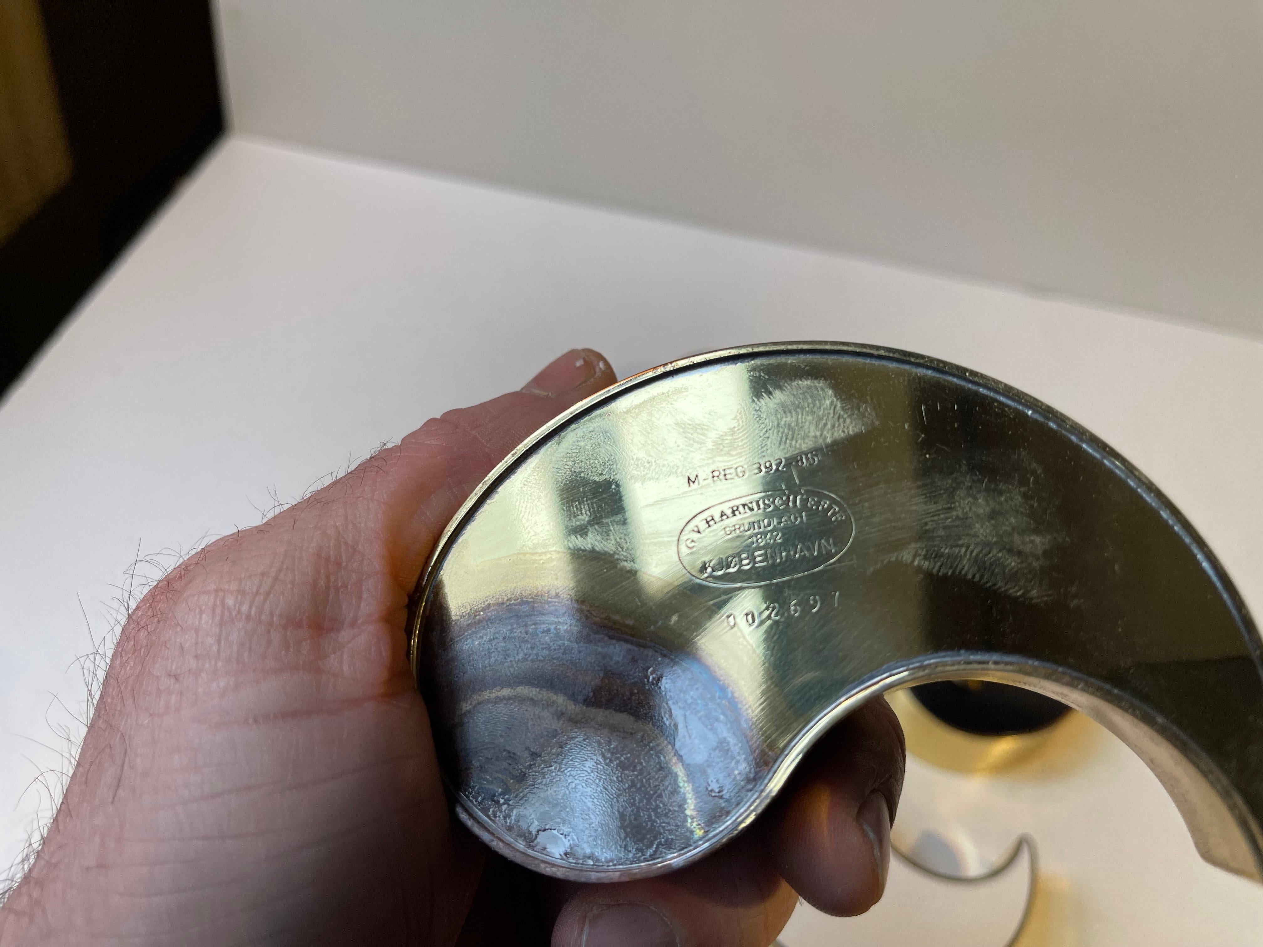 Metà XX secolo Lampade a olio Yang Yang in ottone e smalto di G.V. Harnisch Eftf, anni '60 in vendita