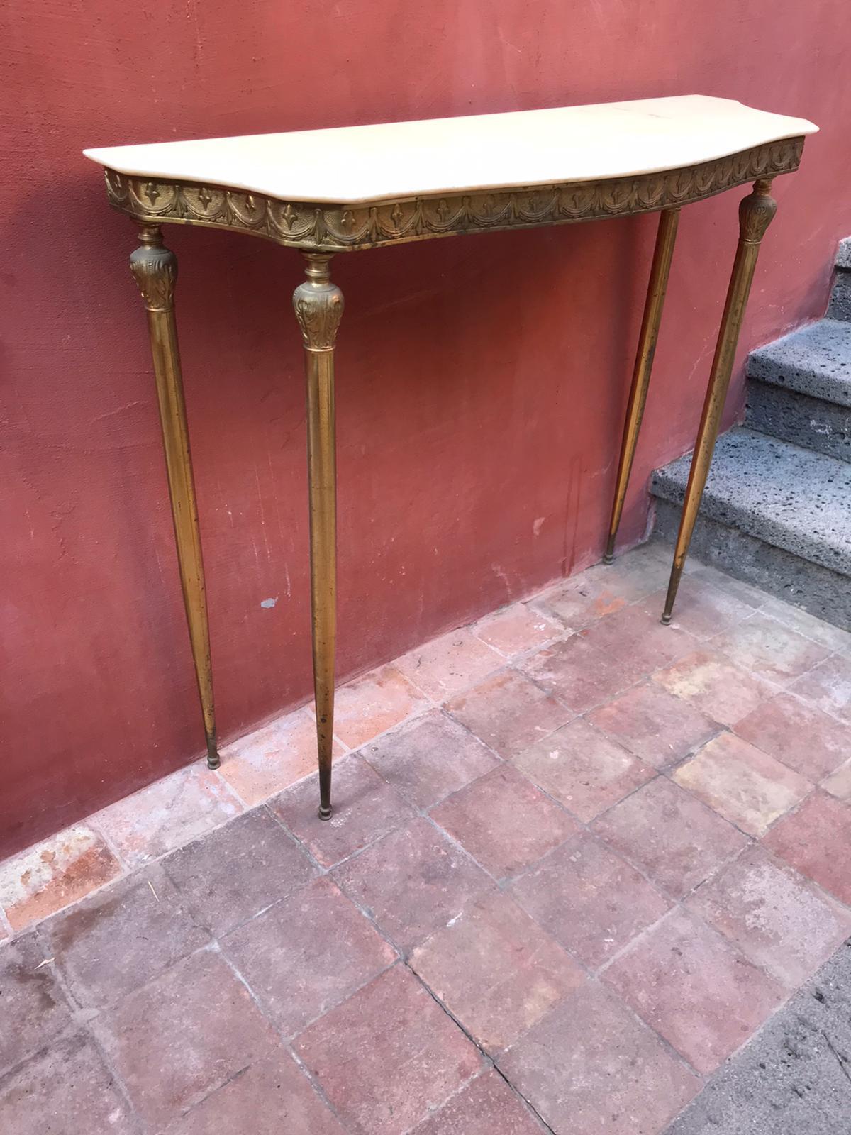 Mid-CenturyItalian Console Table in Brass For Sale 1