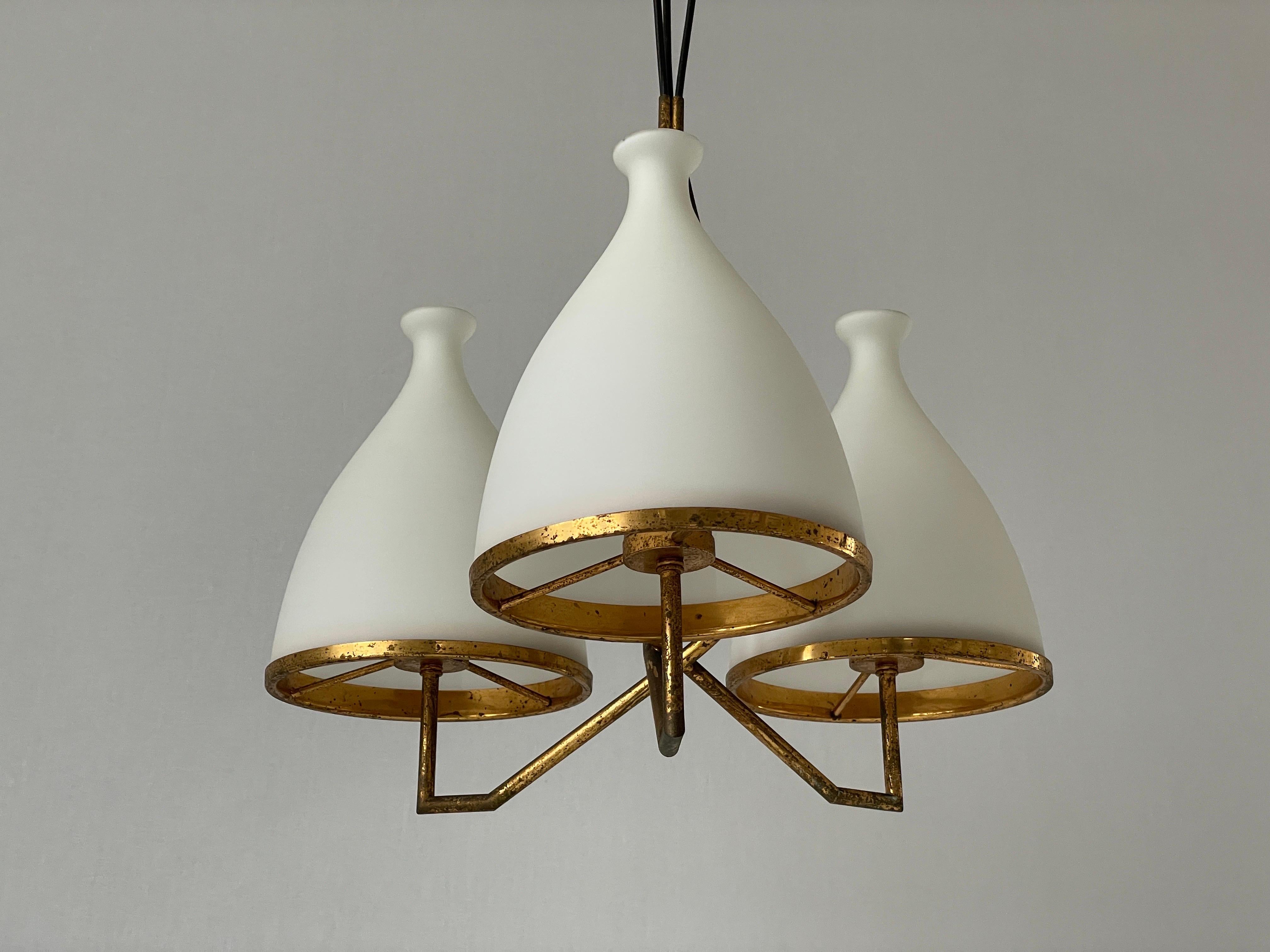 Mid-centuy Modern Chandelier by Bruno Chiarini for Stilnovo, Italy, 1950s

Lampshade is in very good vintage condition.

This lamp works with 3x E27 light bulb 
Wired and suitable to use with 220V and 110V for all countries.

Measurements:
Height: