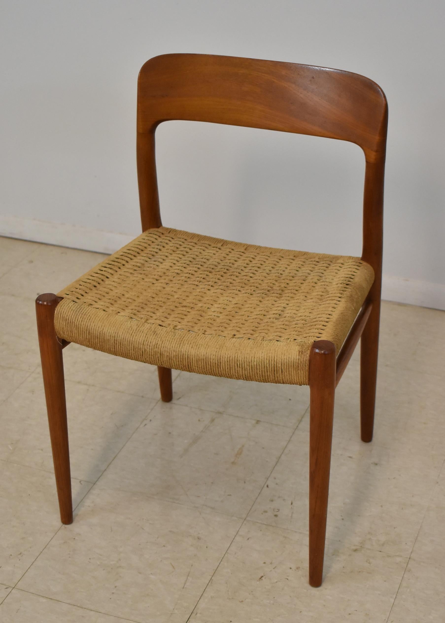 Mid-Centuy Modern Niels Moller Teak Table & 8 Chairs Model # 75 In Good Condition In Toledo, OH