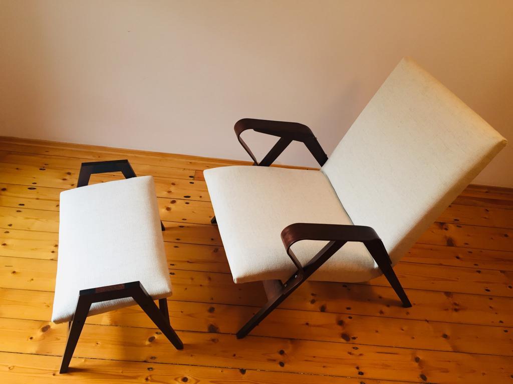 Mid-Centuy Set of Two Armchairs And Stool from Tatra  For Sale 3