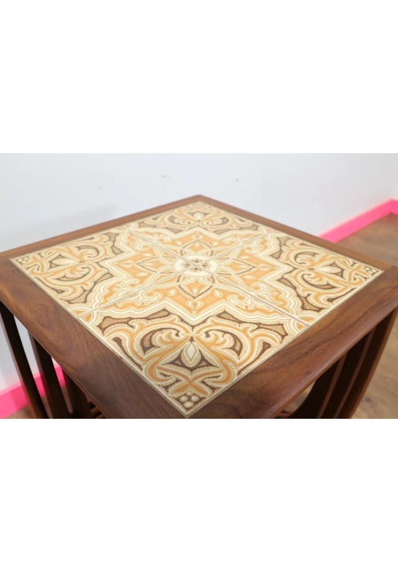 Nesting Tiled Tische aus Teakholz von VB Wilkins für G Plan, Mitte des Jahrhunderts 1