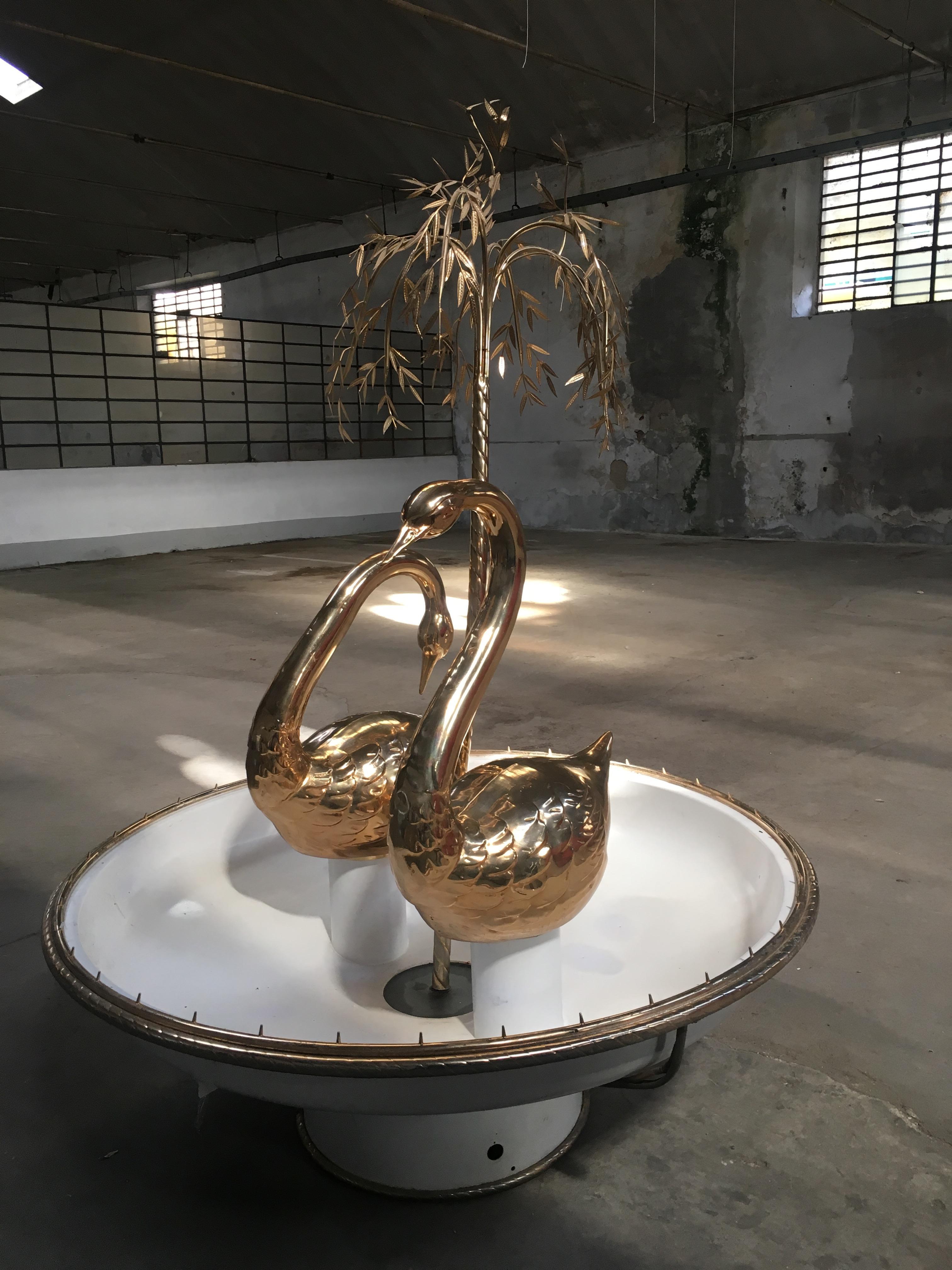 Lacquered Mid-Century Modern Italian Fountain with Gilt Brass Swans and Weeping Willow