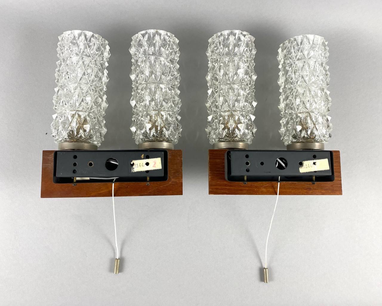 Mid-Cenury Modern Pair of Wall Sconces Vintage Double Light Wall Lamps For Sale 1