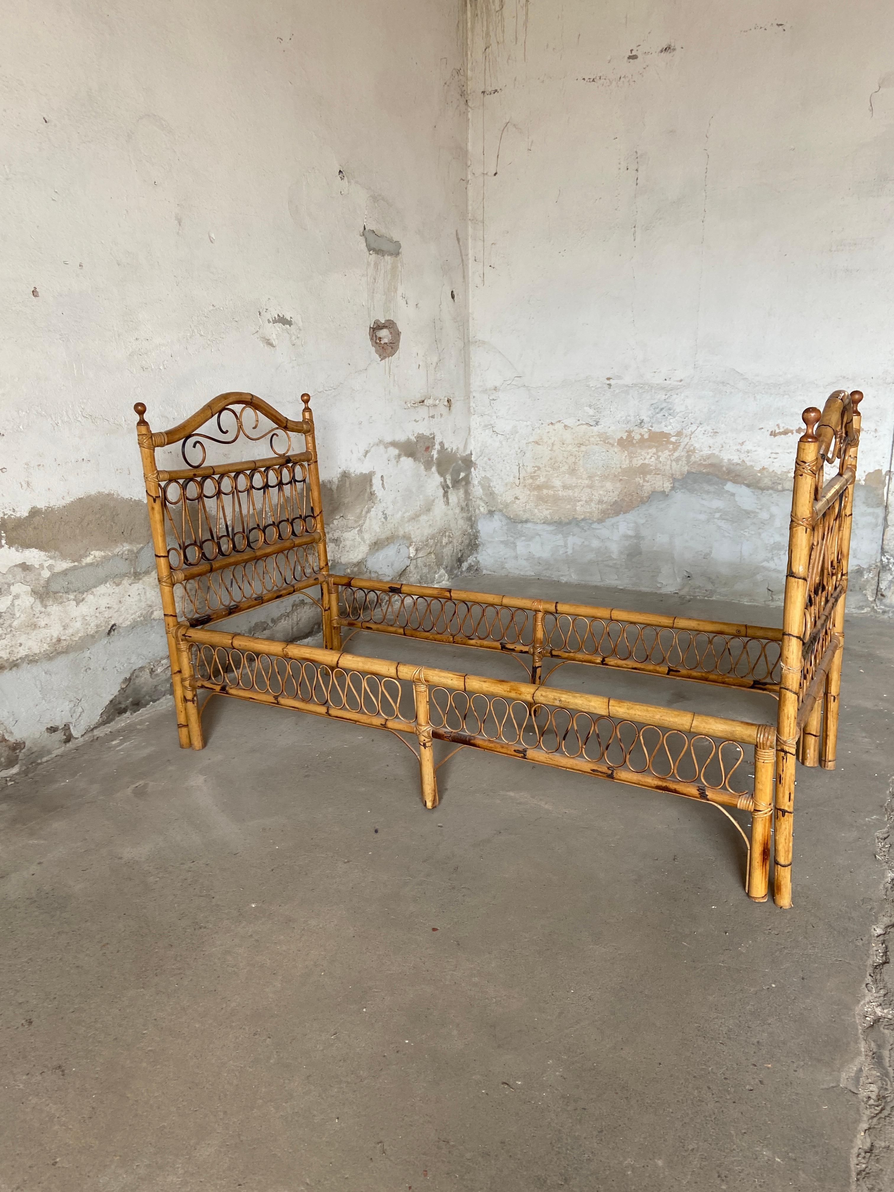 Late 20th Century Mid-Century Modern Italian Bamboo and Rattan Single Bed, 1970s For Sale