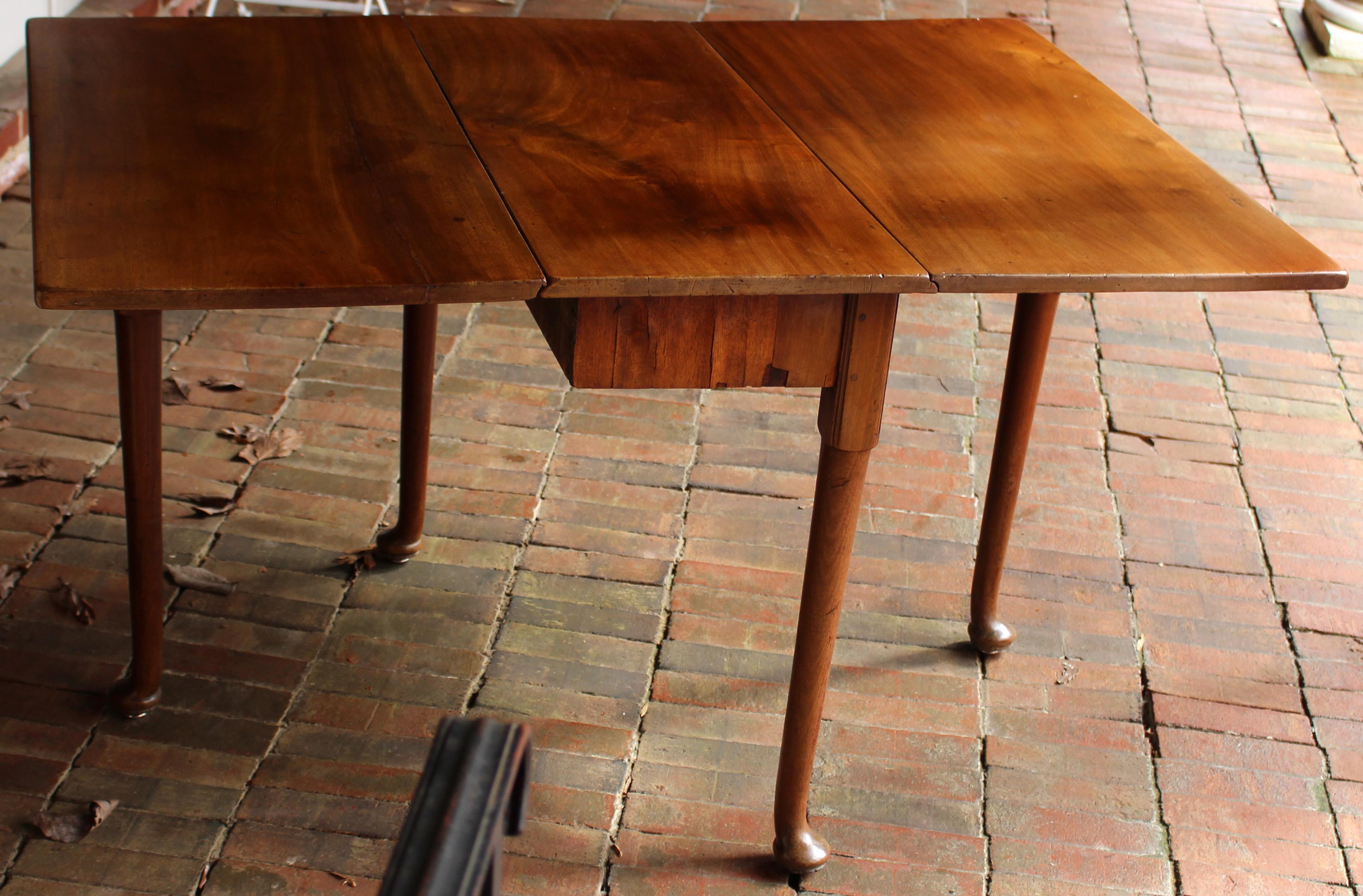 18th Century Mid Eighteenth Century Drop Leaf Table For Sale