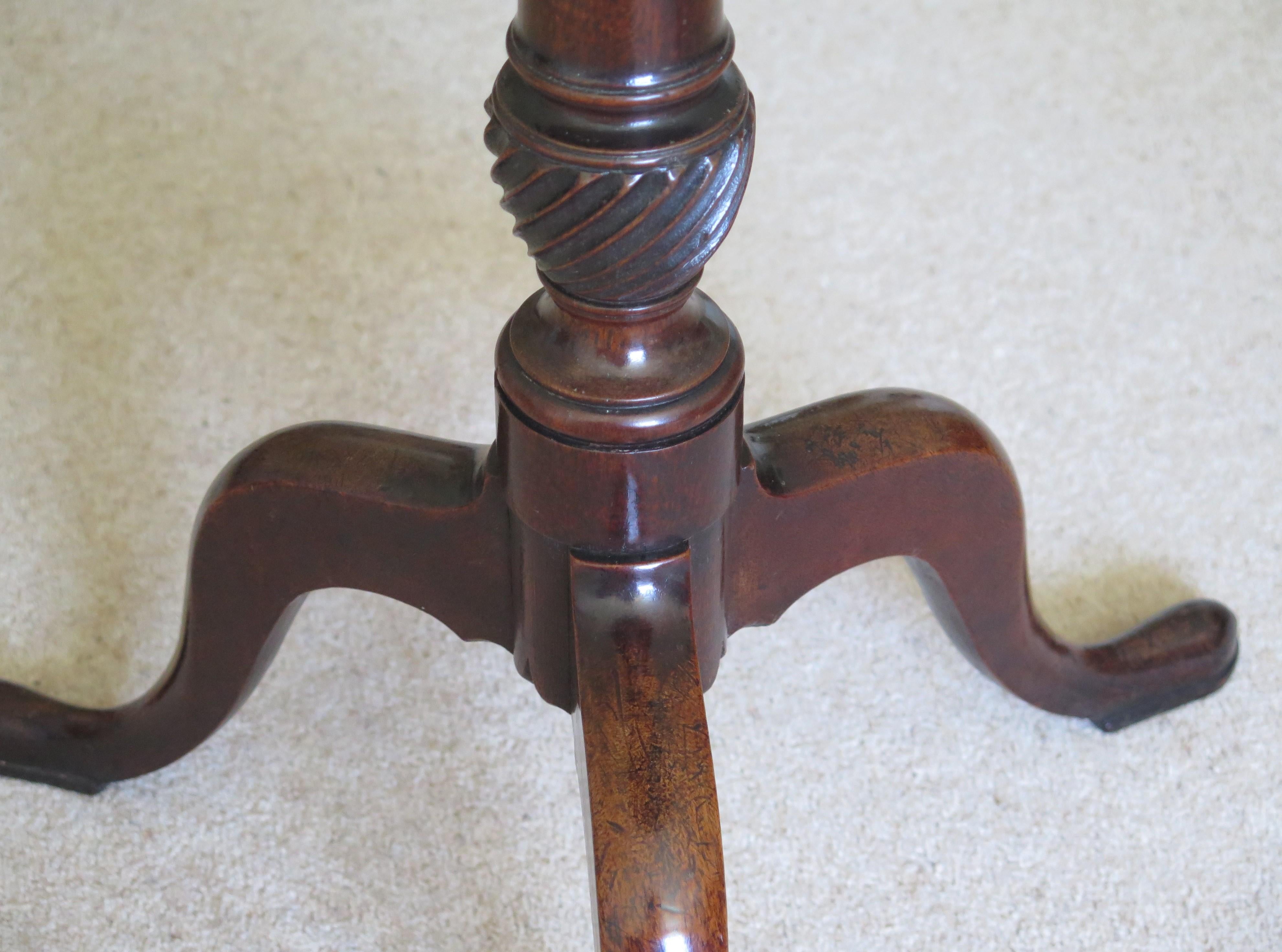 18th Century Mid Georgian Solid Walnut Wine or Tripod Table One Piece Tilt Top, circa 1760 For Sale