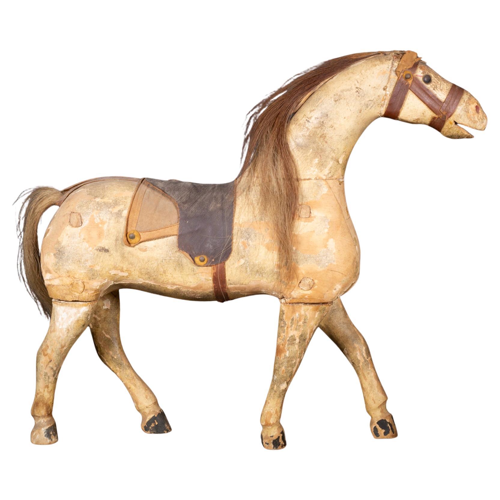 Metà-fine del XIX secolo. Cavallo intagliato, 1850-1890 ca. in vendita