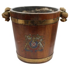Secchio da fuoco inglese in legno e ottone della metà del XIX secolo