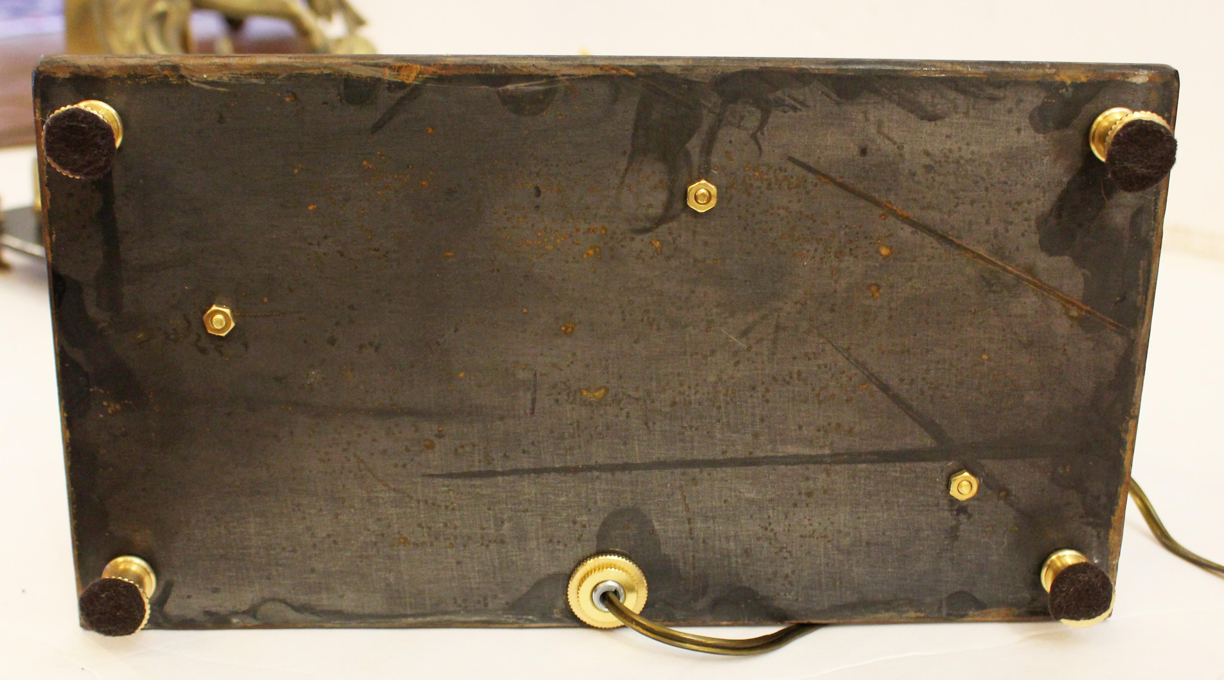 Pareja de Chenets Franceses de Bronce Montados como Lámparas de Mediados del Siglo XIX en venta 5