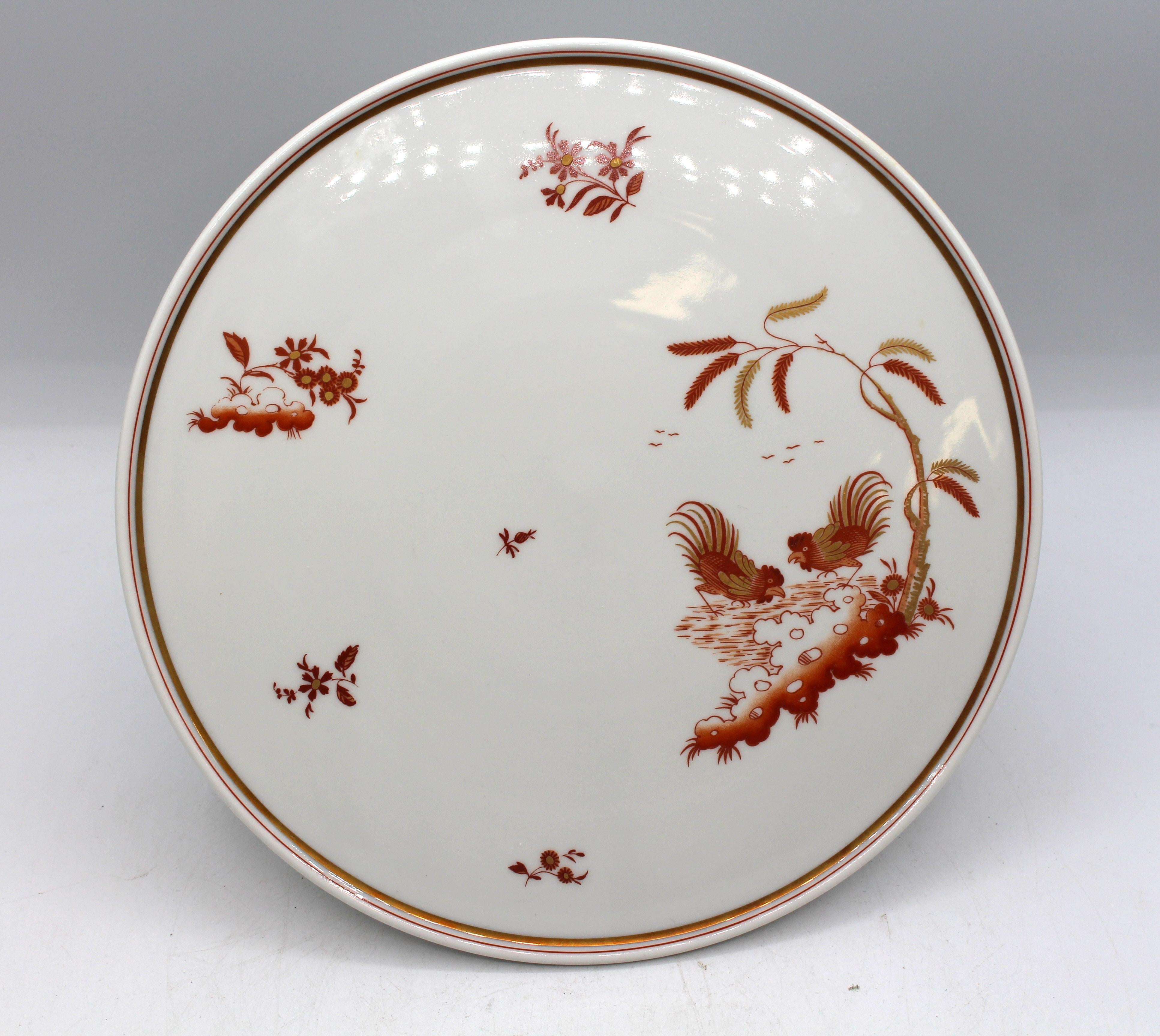 Mid-late 20th century Richard Ginori cake stand, Italy. In his Chinese red & gilt rooster design.
10 3/8