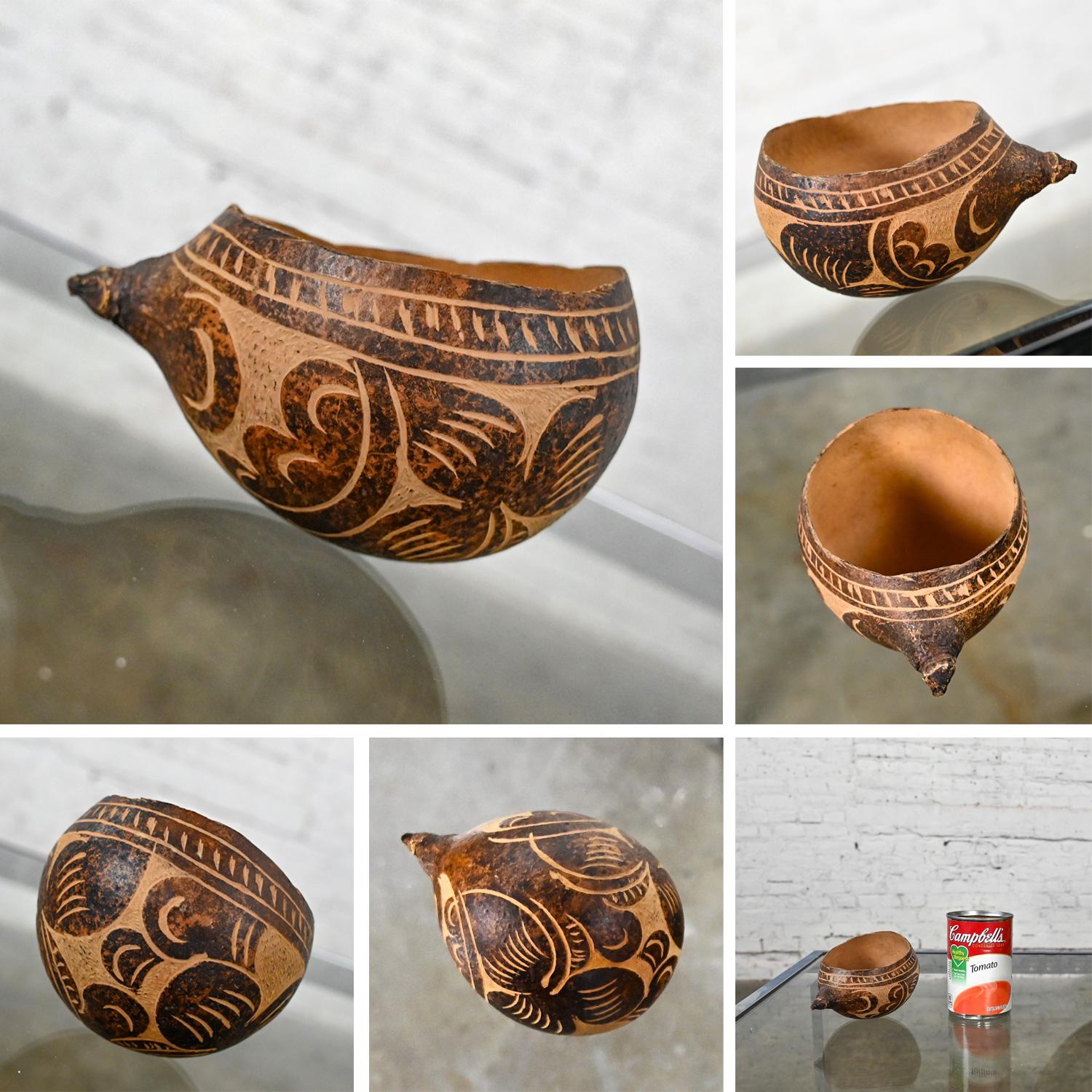 Mid - Late 20th Century South American Tribal Gourd Bowls Hand Carved Floral  For Sale 9