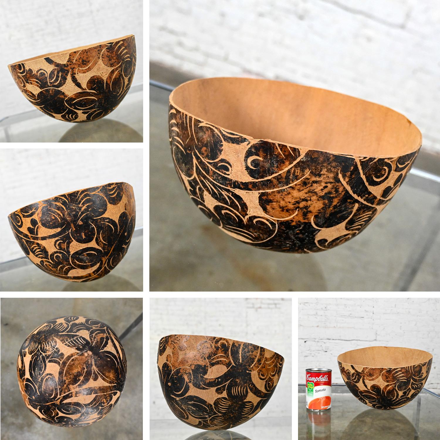 Mid - Late 20th Century South American Tribal Gourd Bowls Hand Carved Floral  For Sale 10