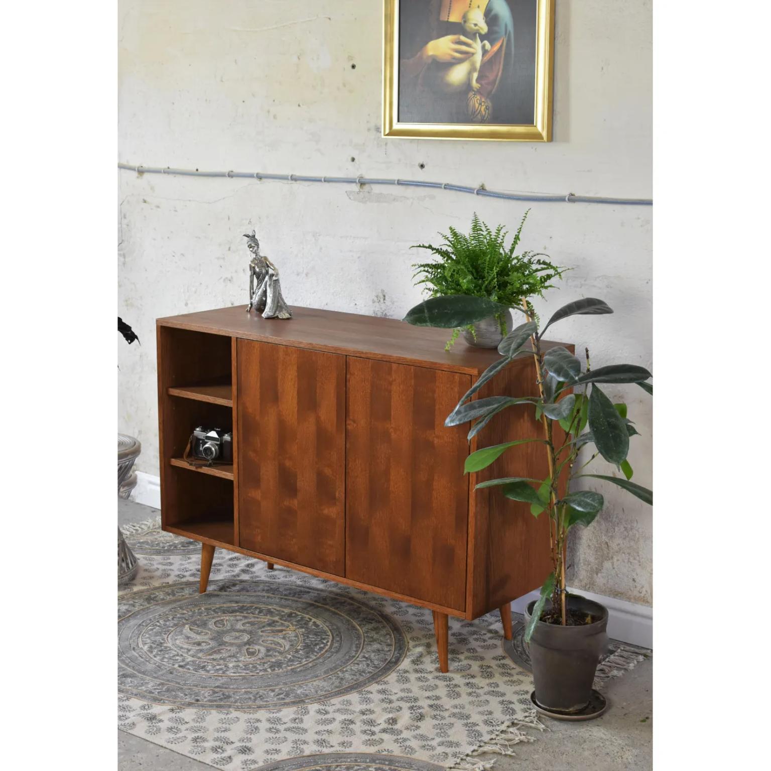 Postmoderne Meuble de rangement moyen et moyen par Pastform en vente