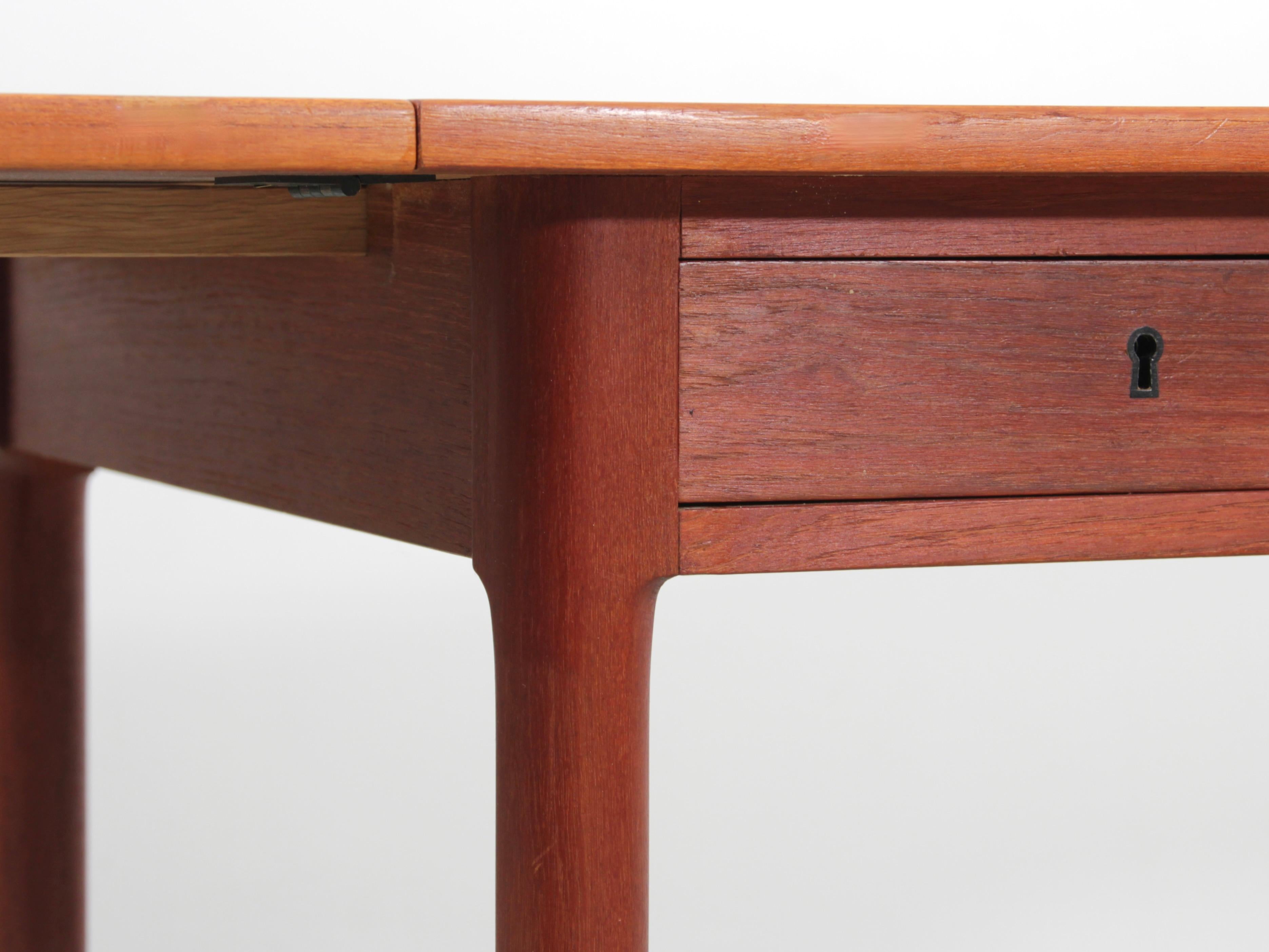 Mid modern danish standing desk in teak Hans Wegner style For Sale 2
