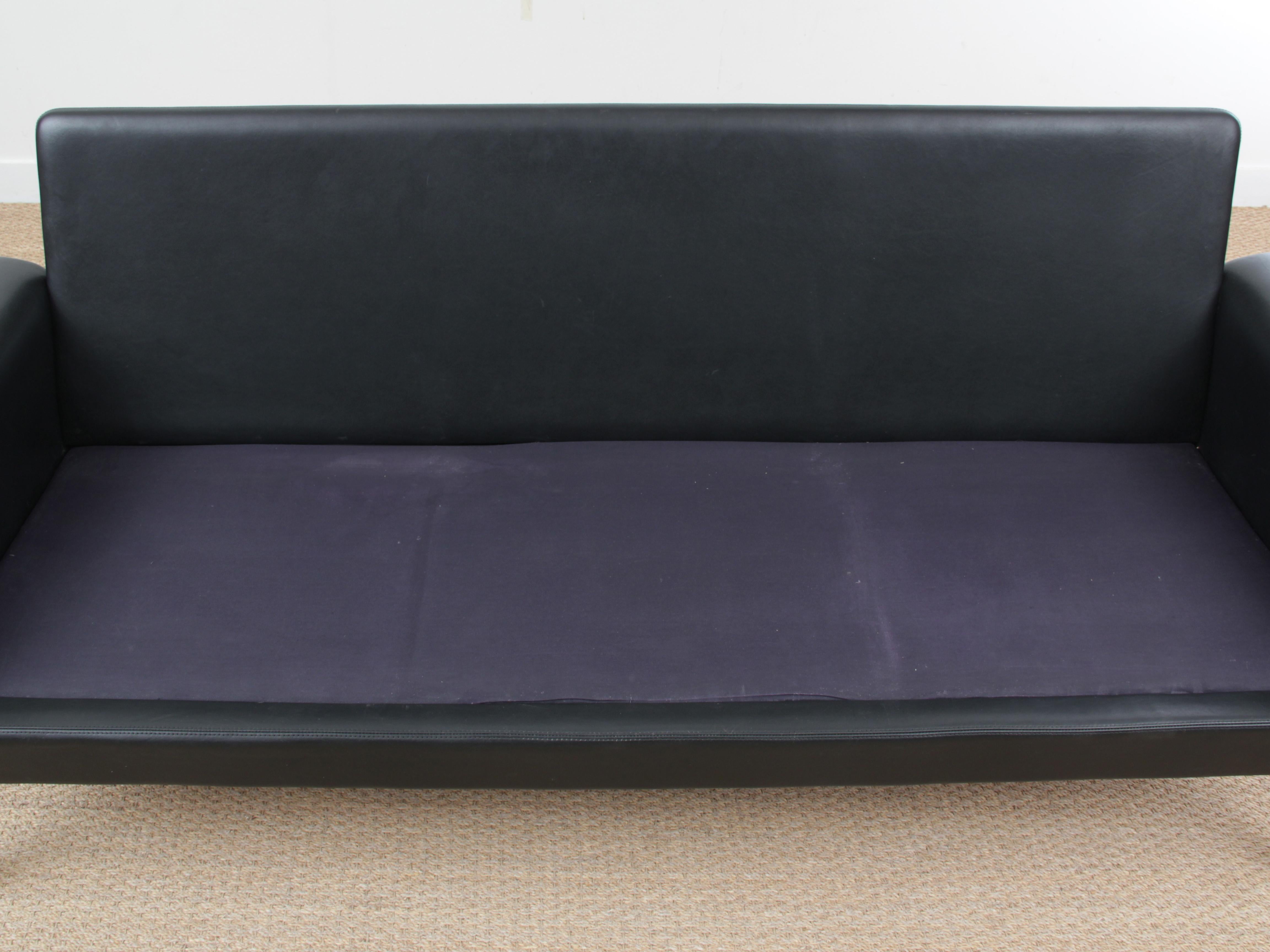 Mid Modern Danish Three-Seat Black Leather Sofa, Model 500 by Hans Olsen 6