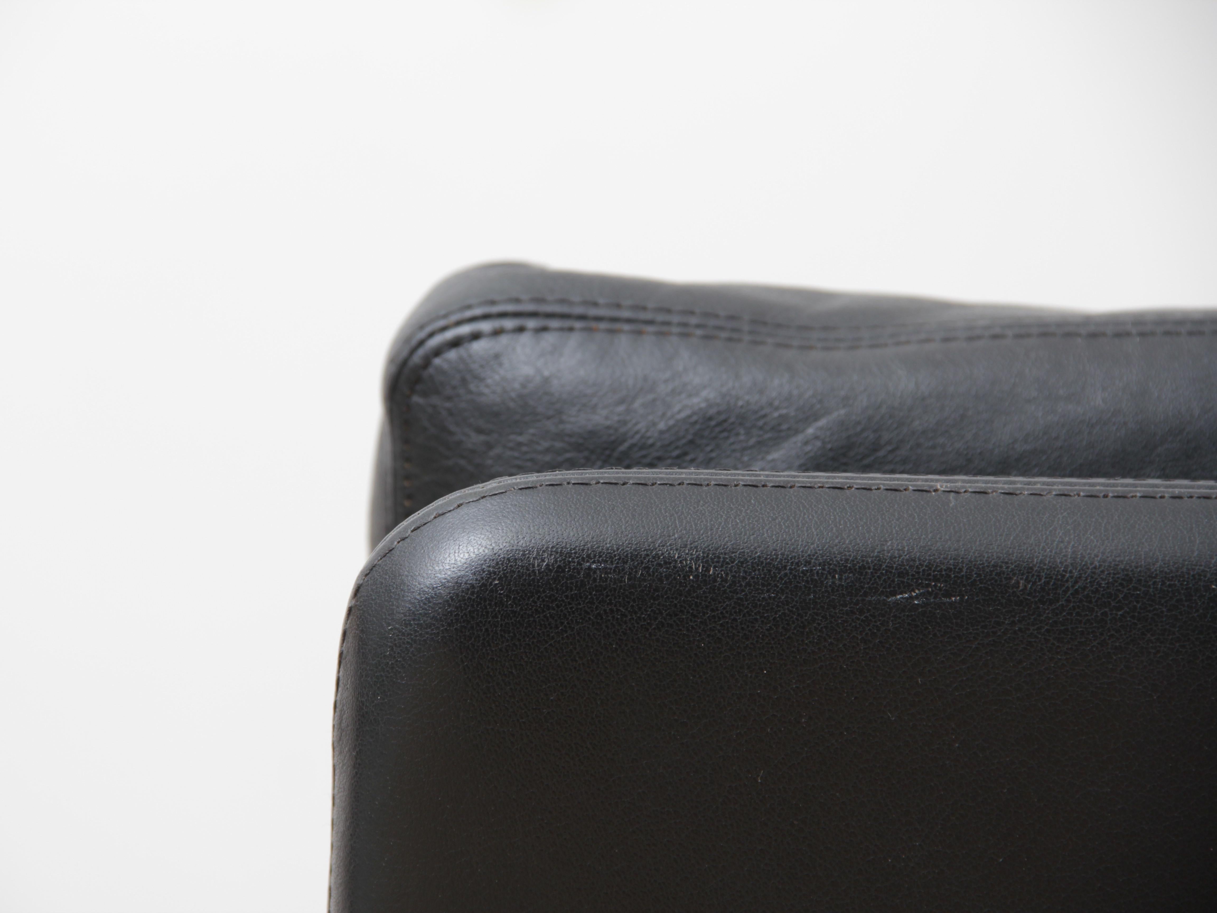 Rosewood Mid Modern Danish Three-Seat Black Leather Sofa, Model 500 by Hans Olsen