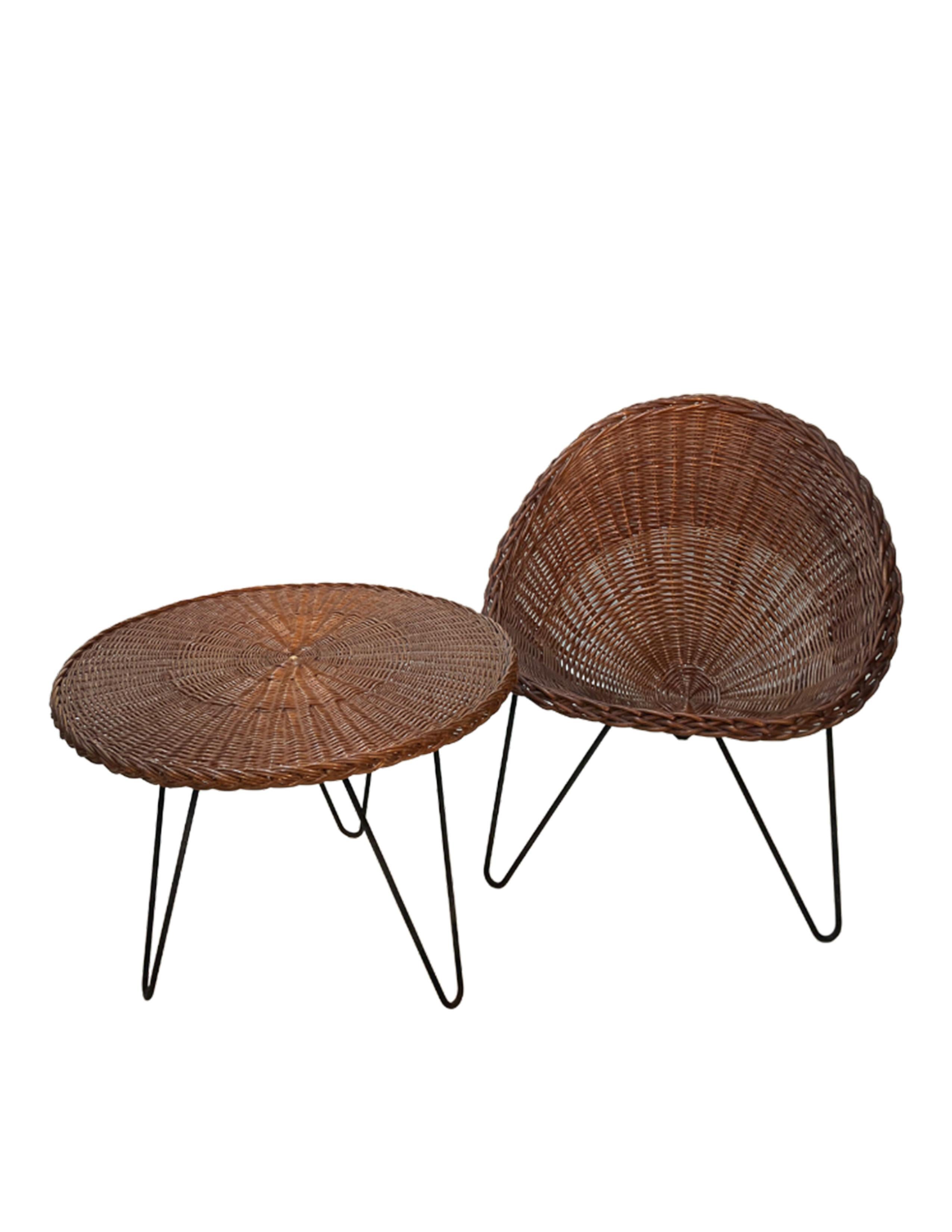 3 piece Mid-Modern Woven Rattan Conical Round Chair Set with Table
The rattan chairs have a black enameled metal frame.
The seat shell was made of rattan with a conical form.
Very good condition.

