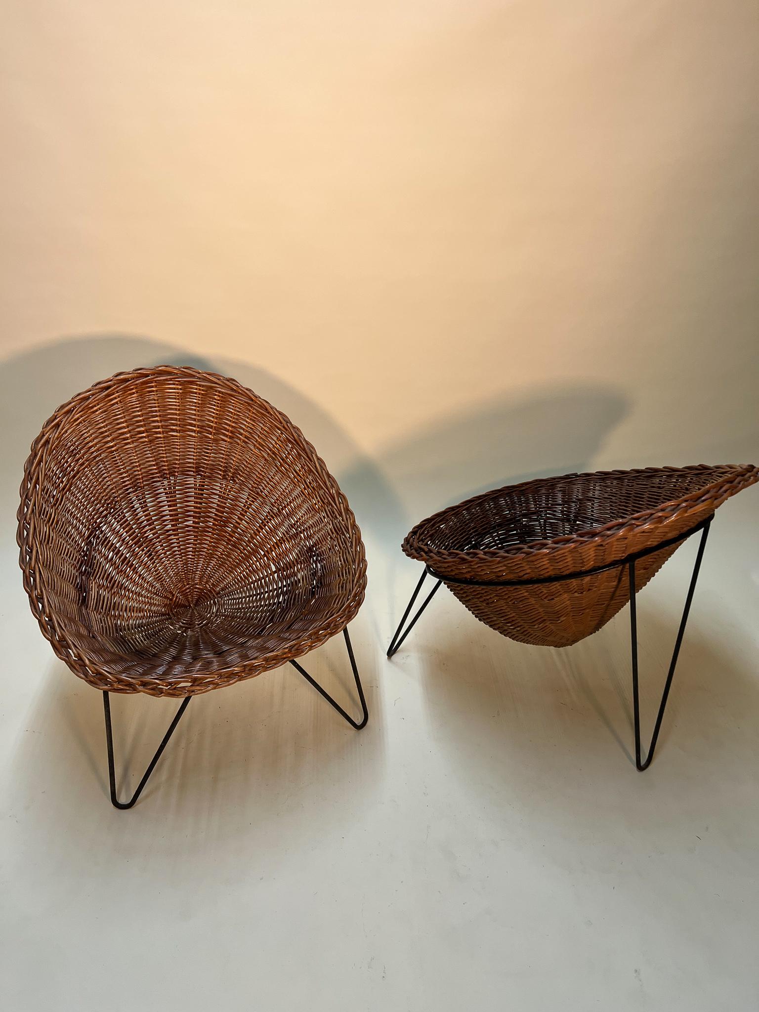 Caning Mid-Modern Woven Rattan Conical Round Chair Set with Table