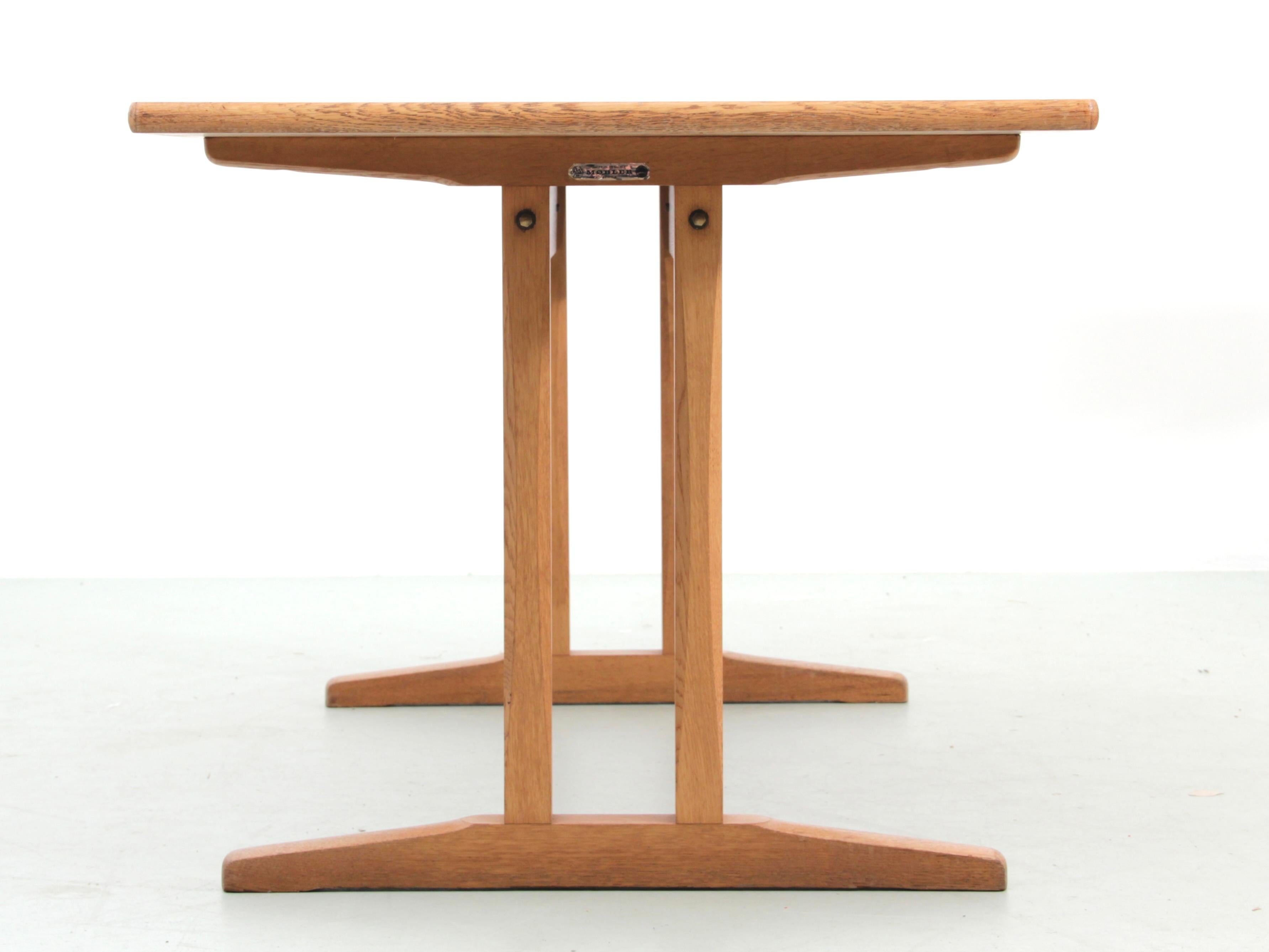 Mid modern Scandinavian oak dining table model Shaker C18 by Borge Mogensen For Sale 1