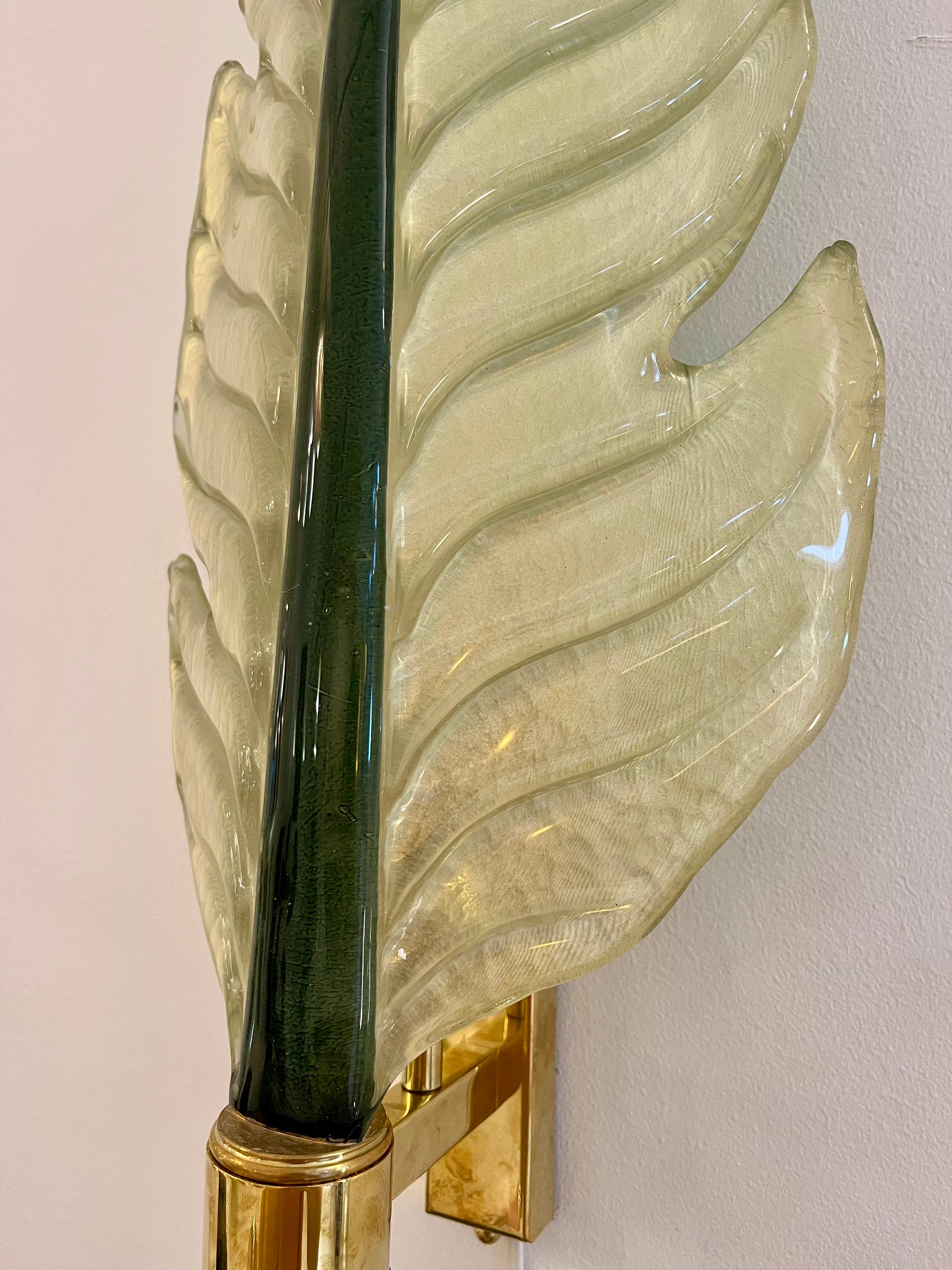 Pareja de apliques de cristal de Murano en forma de hoja, Italia en venta 3