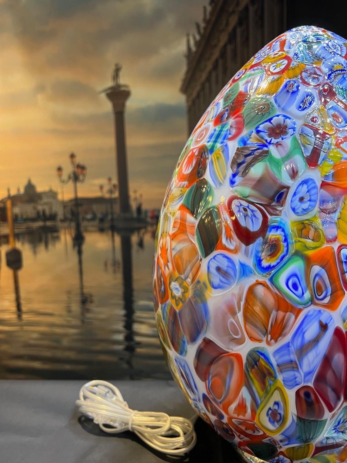Notre mission est d'évoquer des émotions par le biais du verre, un matériau transformateur, imprégné de l'esprit de l'art.

Chez 1295 MURANO, nous sommes plus qu'un simple four - nous sommes un laboratoire de design dynamique et un point de vue
