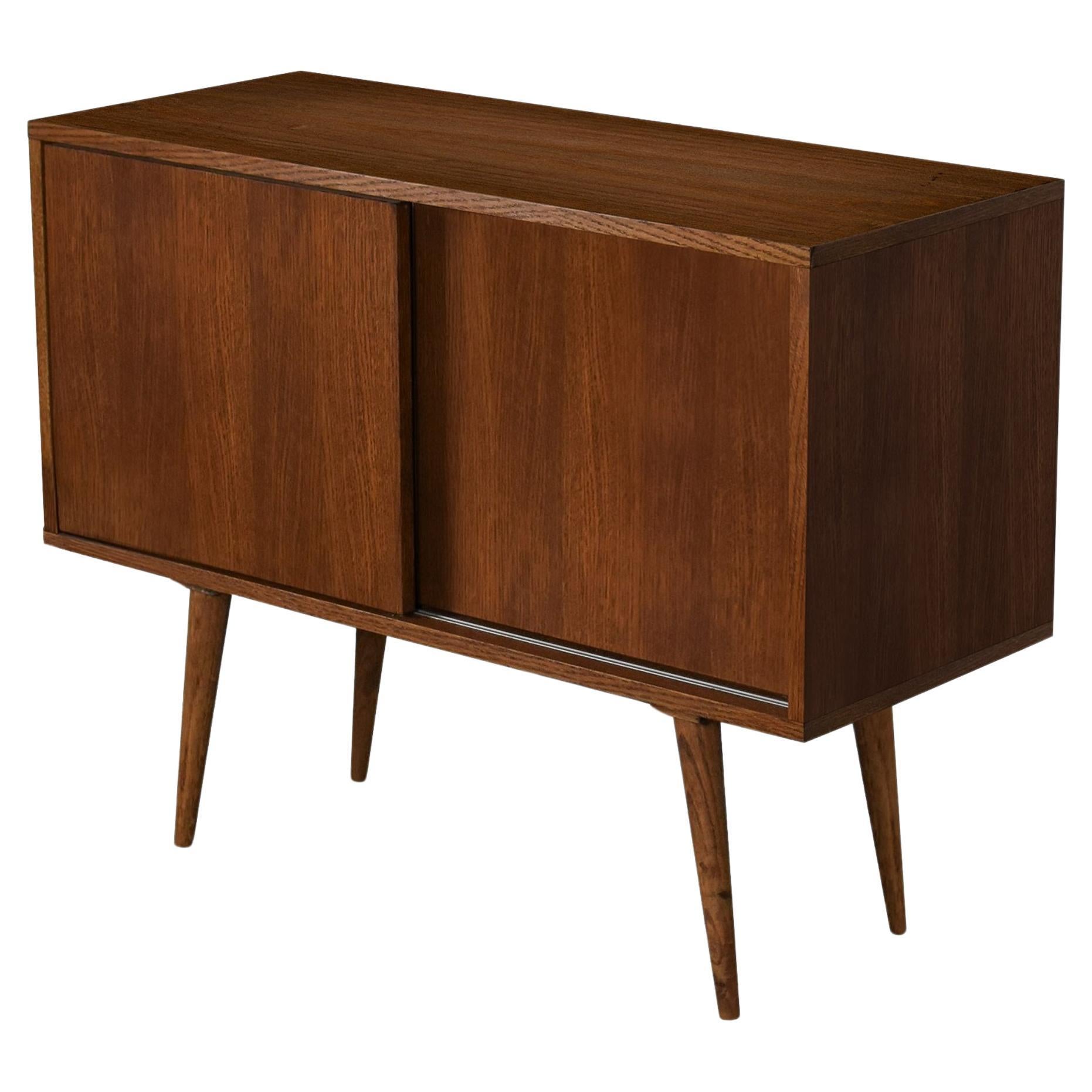 Grand buffet Mid Slide par Pastform