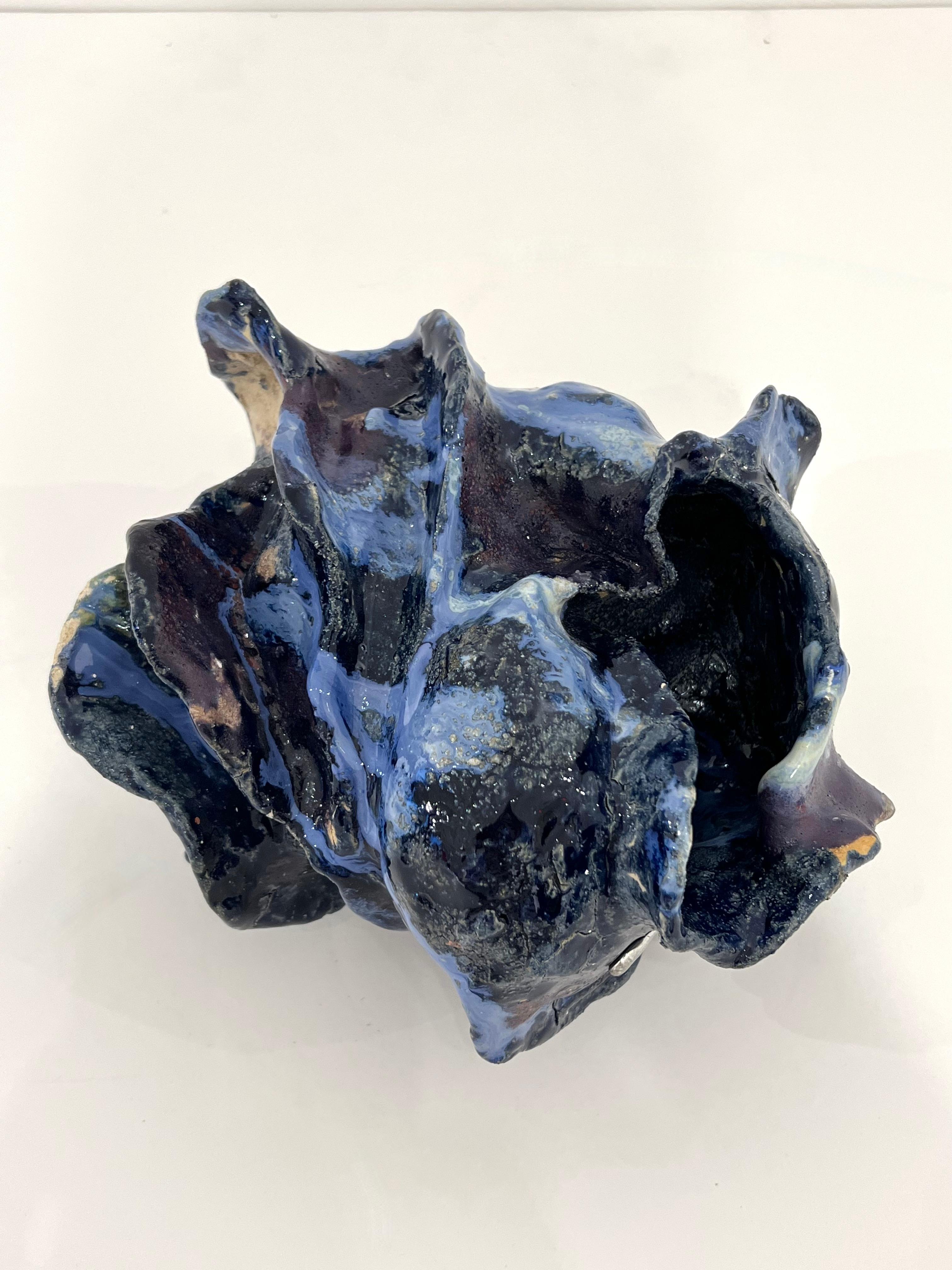XXI secolo e contemporaneo Vaso scultoreo in ceramica smaltata medio-piccolo di Henrik Folsgaard in vendita
