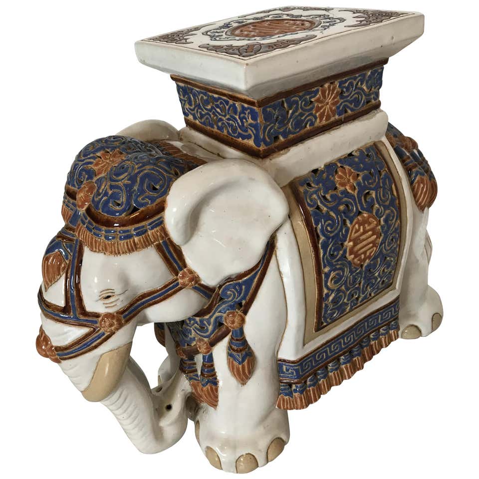Elephant Tablo Elephant Tables - 250 For Sale on 1stdibs