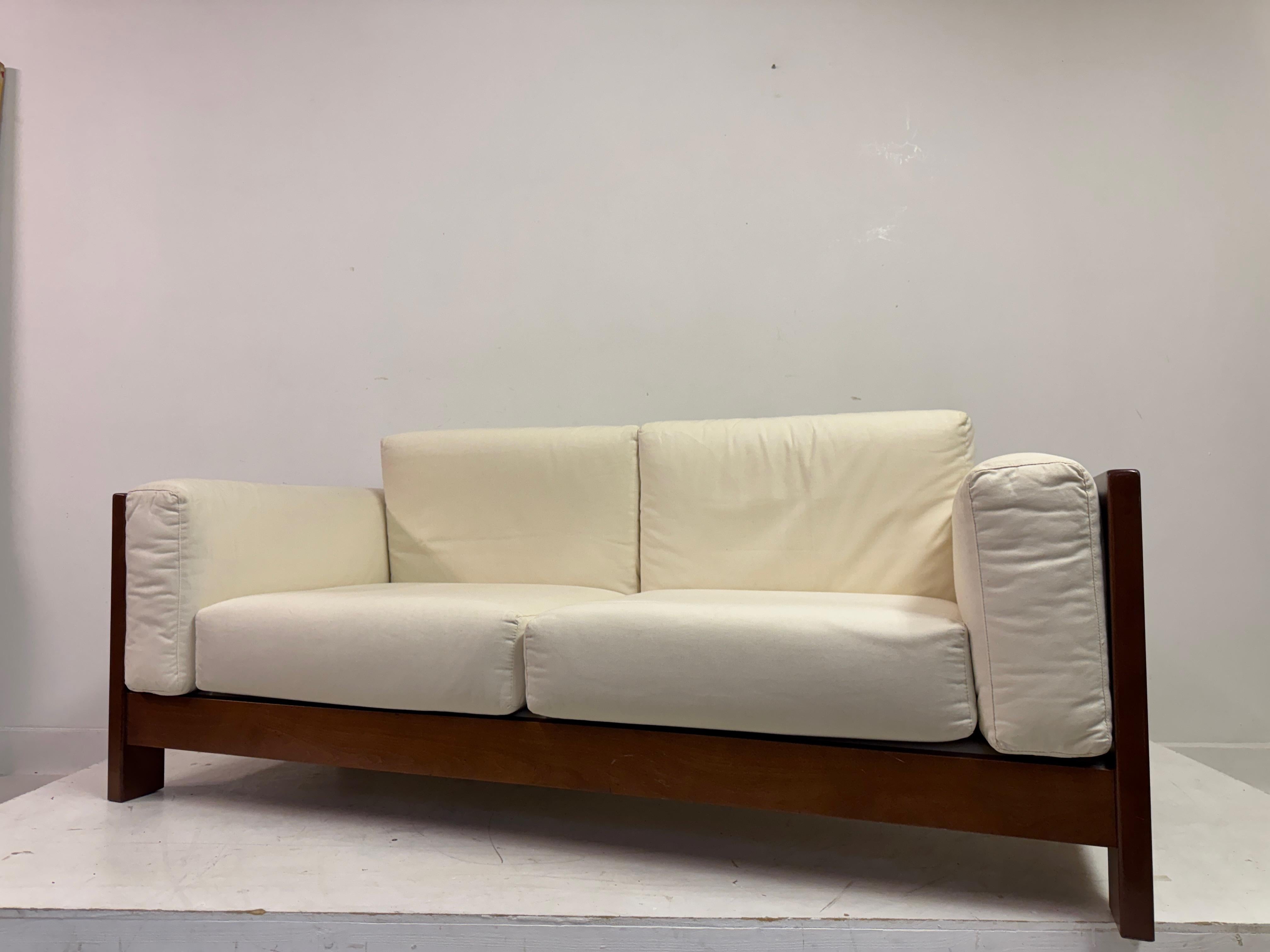 Mid to Late 20th Century Italian Sofa en vente 7