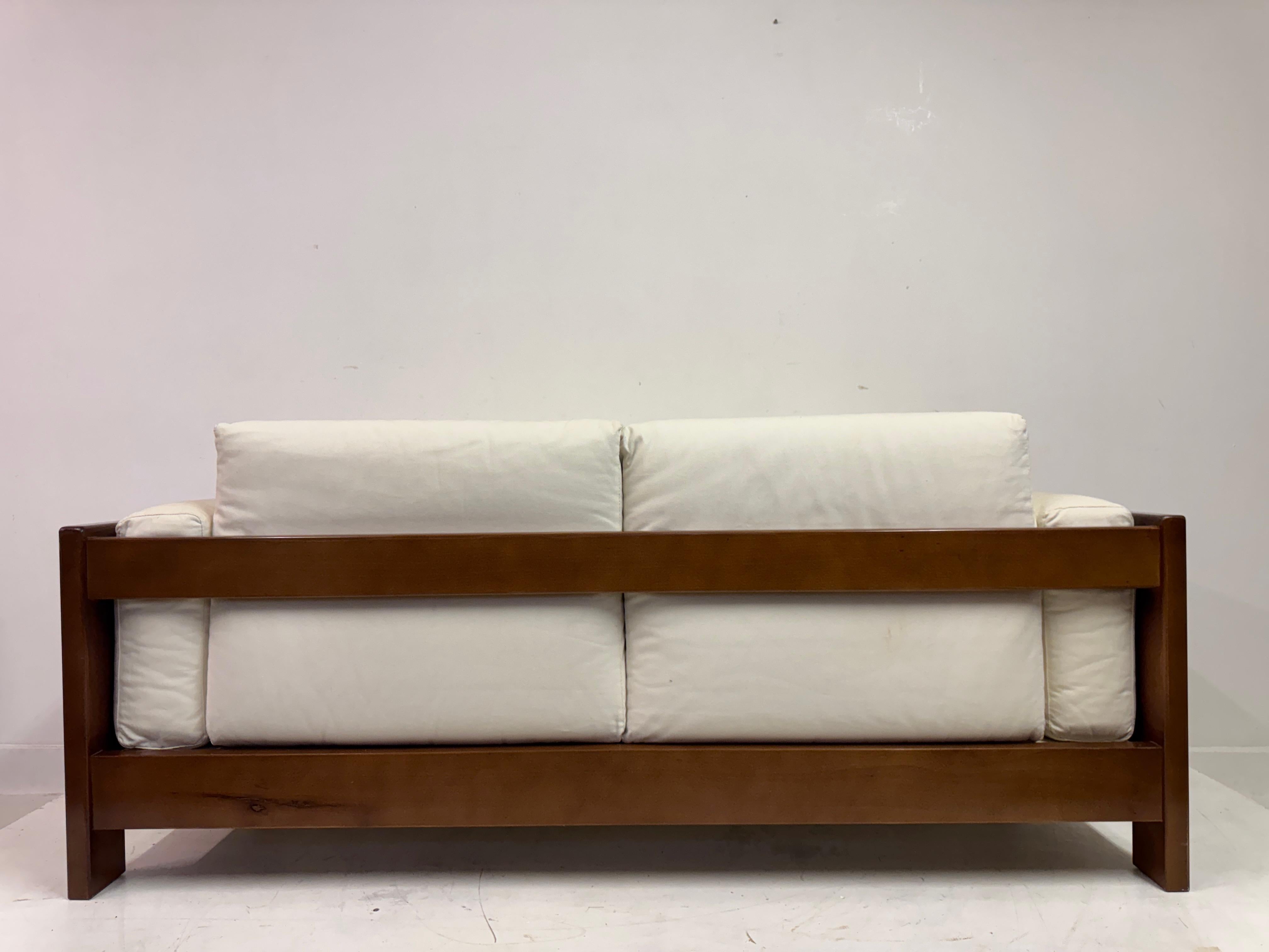 Mid to Late 20th Century Italian Sofa en vente 10