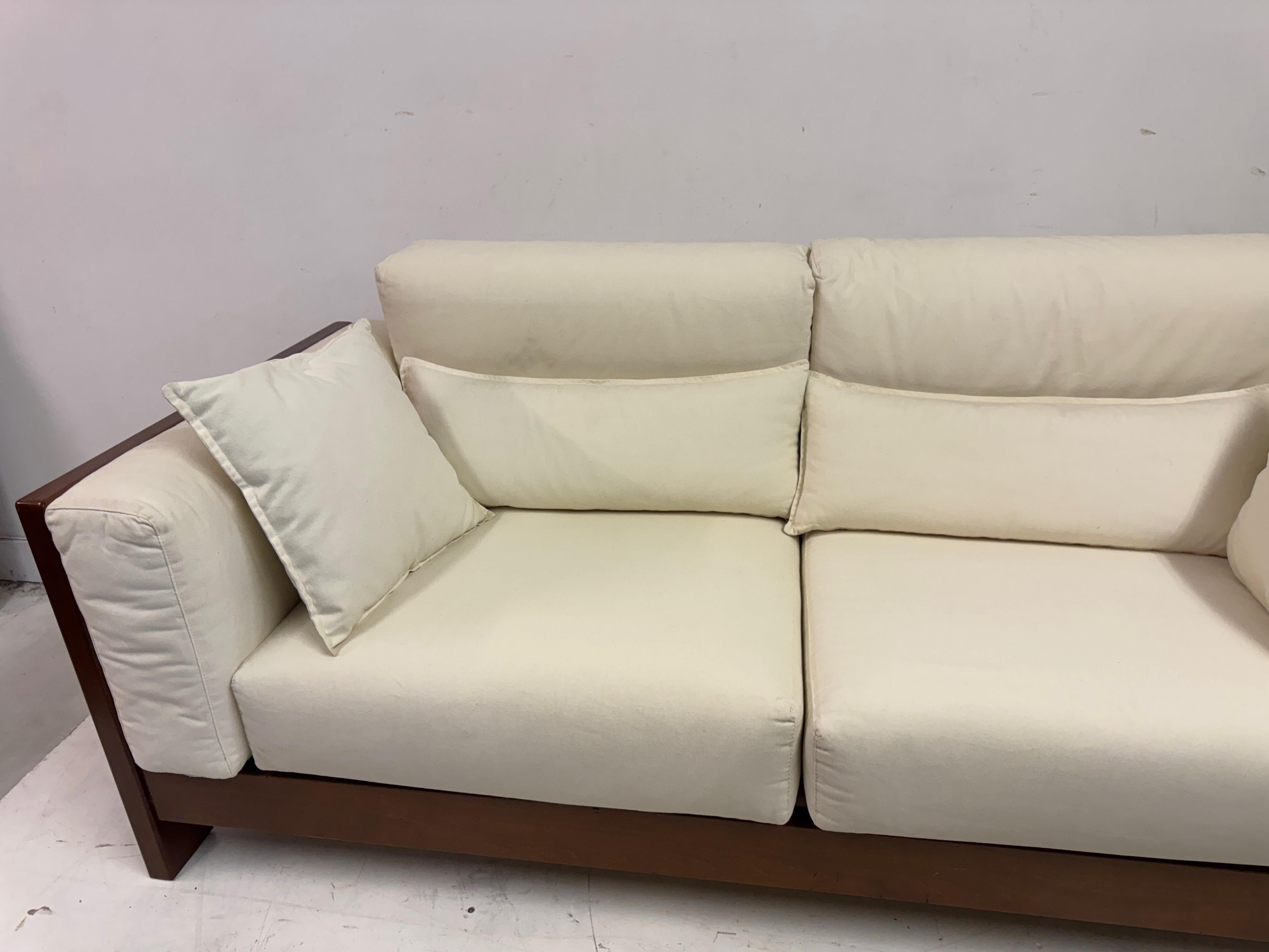 Mid to Late 20th Century Italian Sofa en vente 12